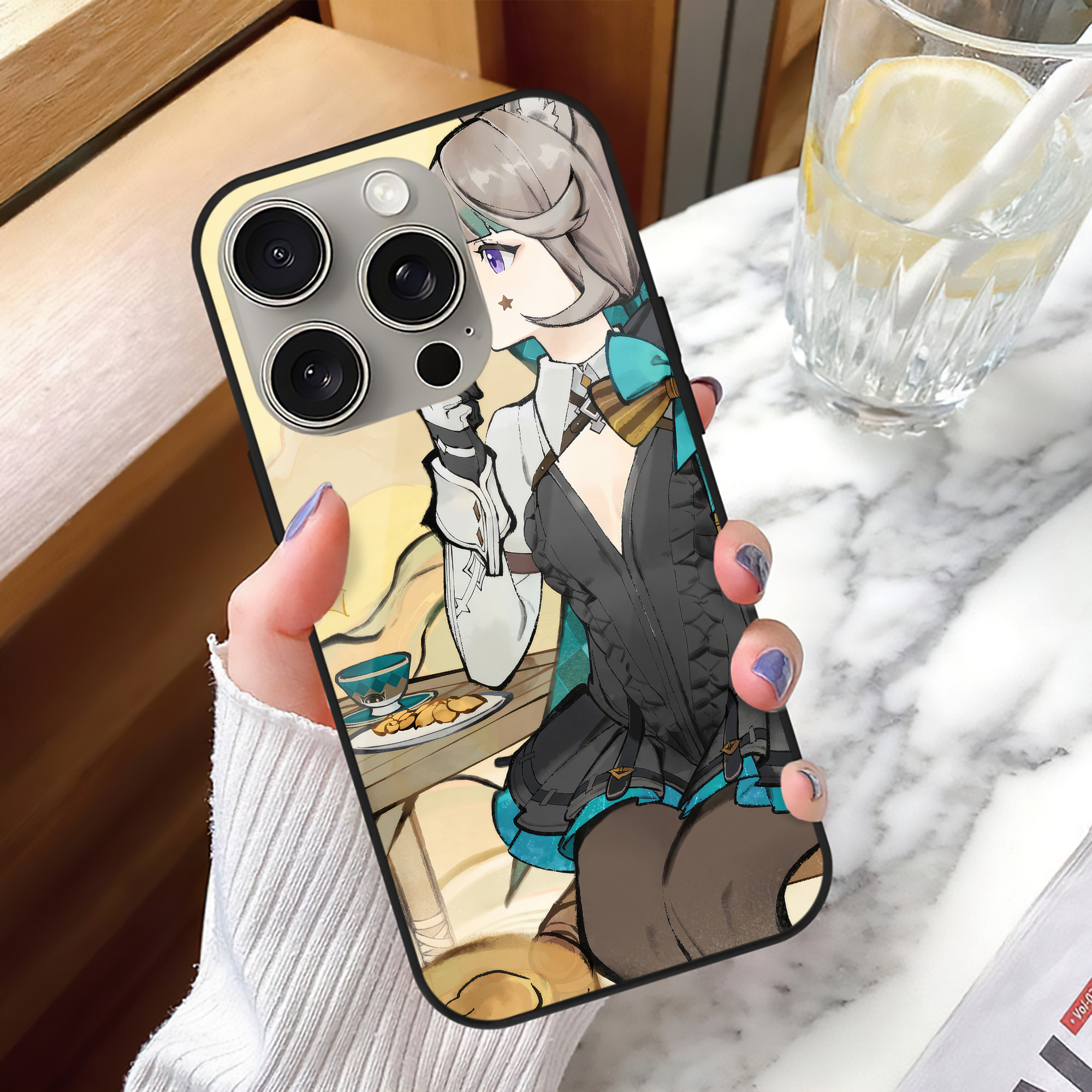 げんし神 genshin 【iPhone15Pro対応】スマホケース 耐衝撃＆黄変防止 背面ガラス