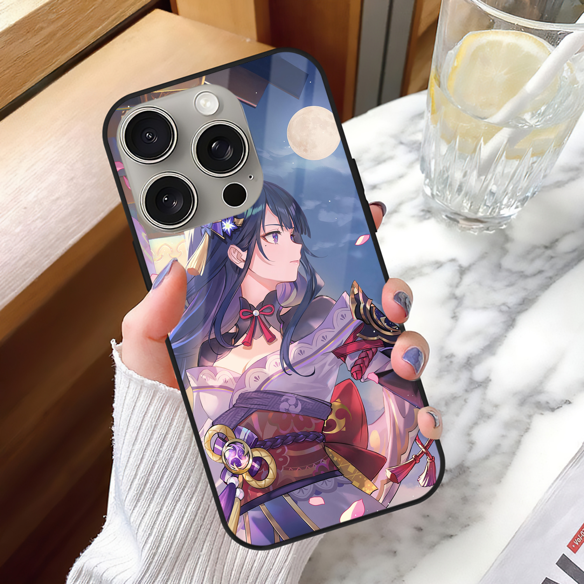 げんし神 genshin 【iPhone15Pro対応】スマホケース 耐衝撃＆黄変防止 背面ガラス