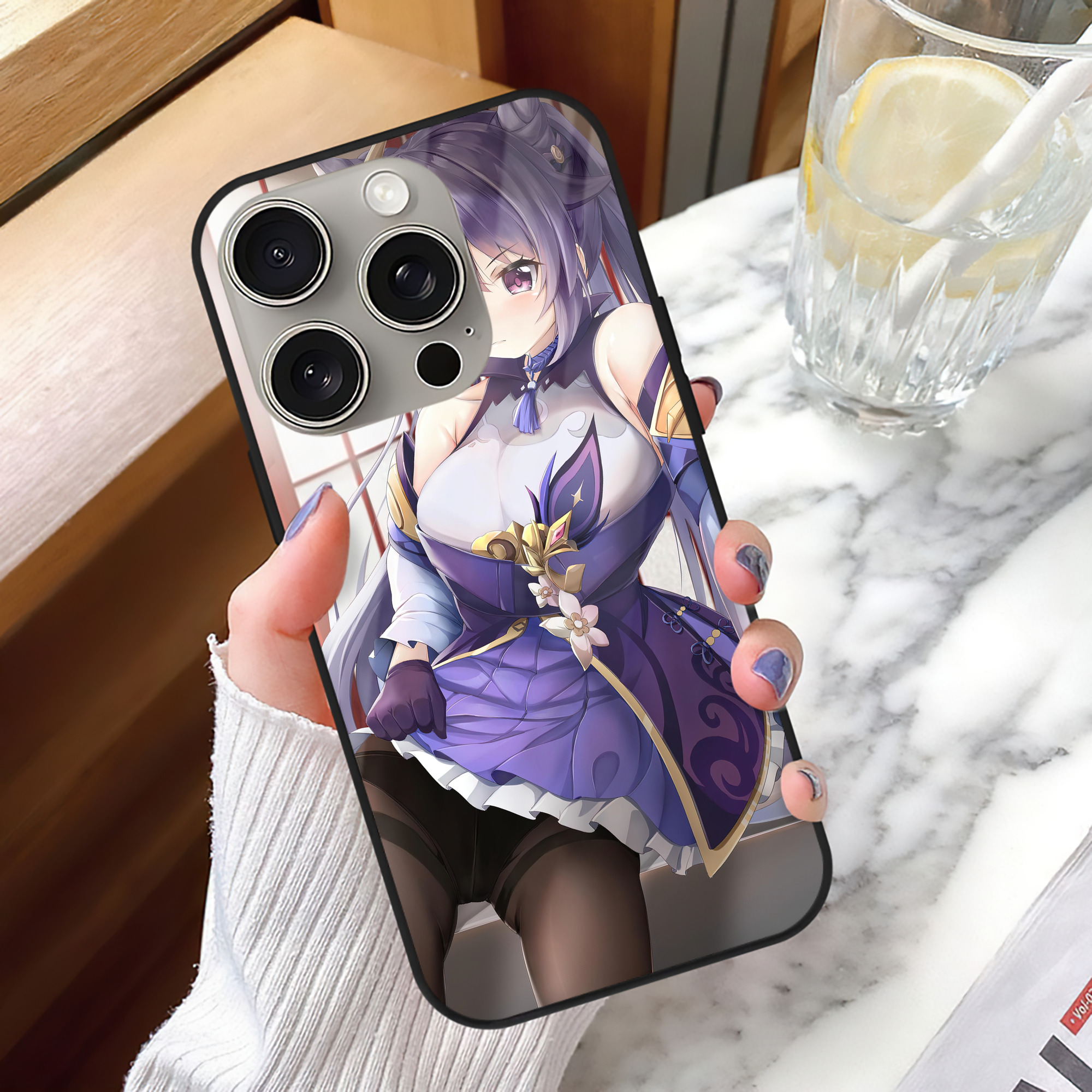 げんし神 genshin 【iPhone15Pro対応】スマホケース 耐衝撃＆黄変防止 背面ガラス