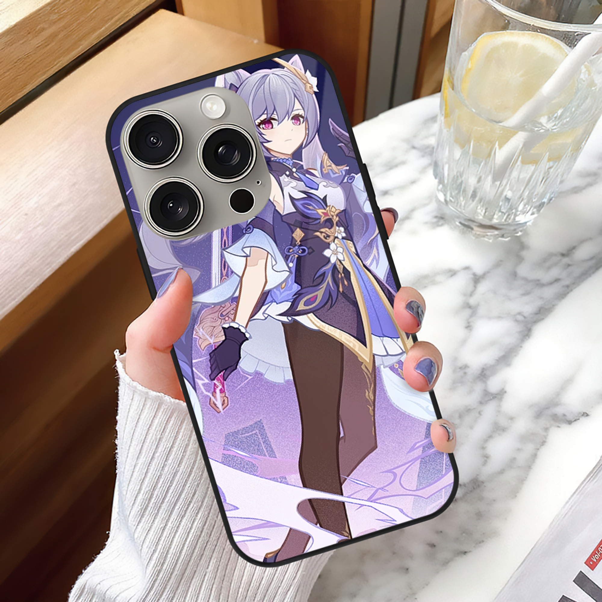 げんし神 genshin 【iPhone15Pro対応】スマホケース 耐衝撃＆黄変防止 背面ガラス