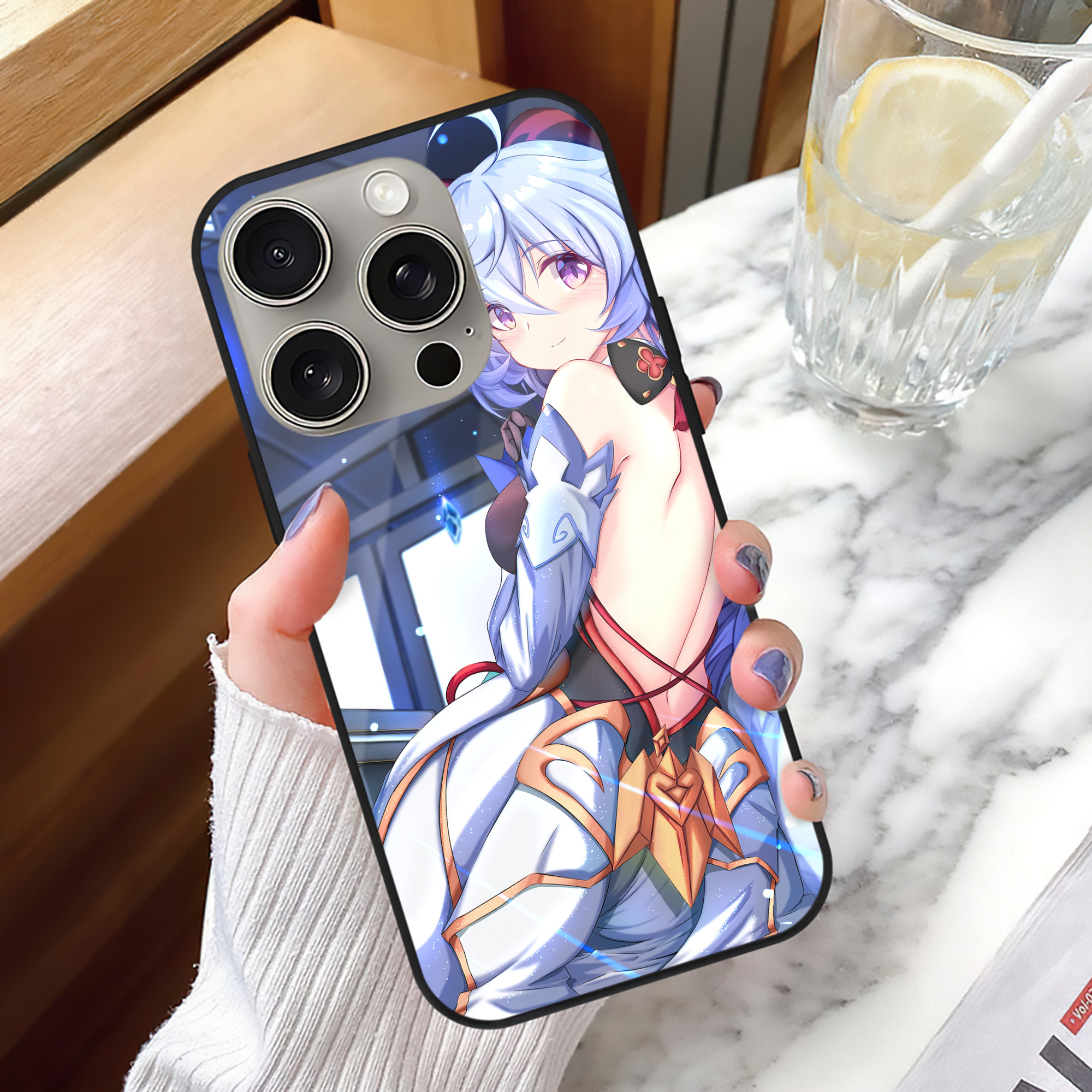 げんし神 genshin 【iPhone15Pro対応】スマホケース 耐衝撃＆黄変防止 背面ガラス