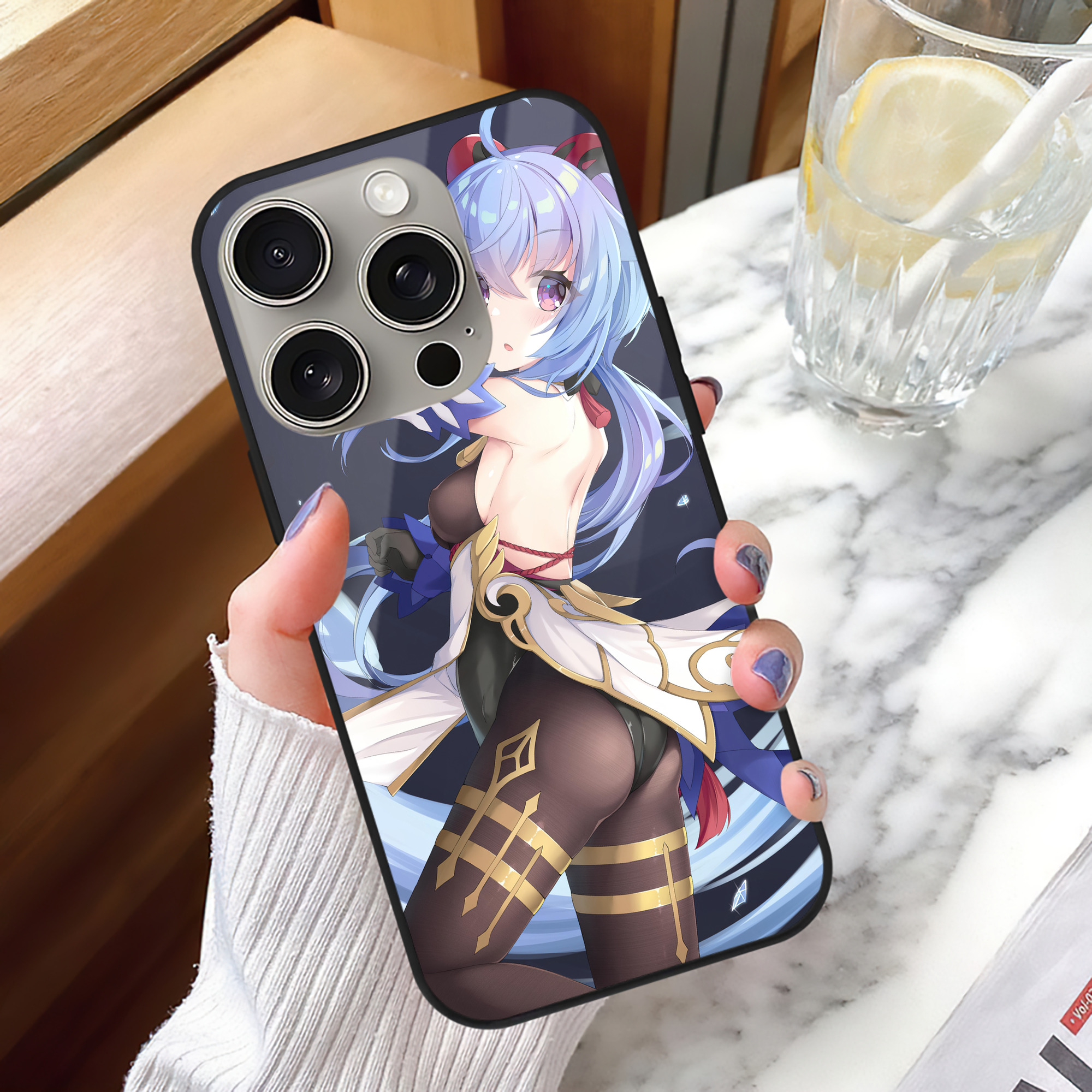 げんし神 genshin 【iPhone15Pro対応】スマホケース 耐衝撃＆黄変防止 背面ガラス