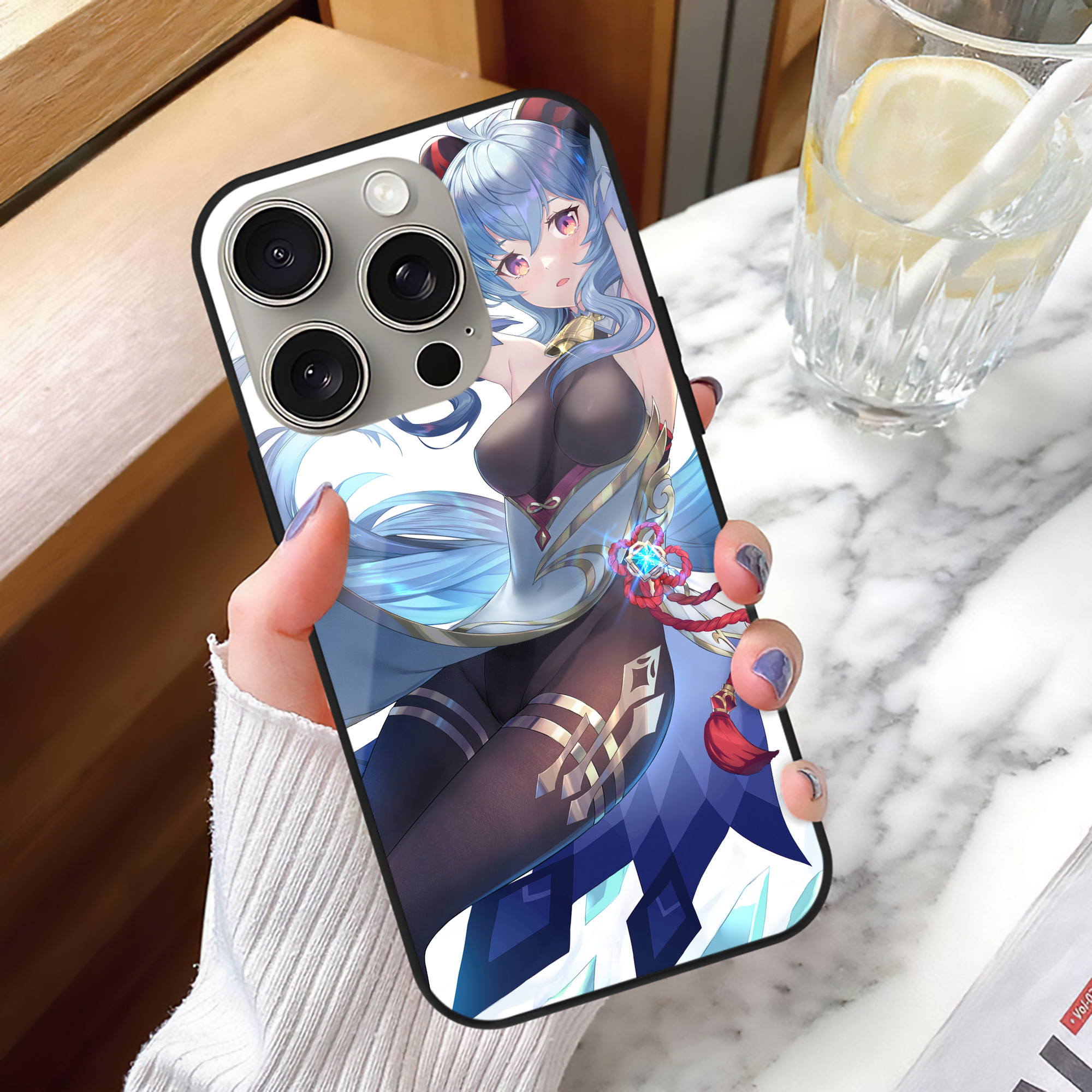 げんし神 genshin 【iPhone15Pro対応】スマホケース 耐衝撃＆黄変防止 背面ガラス