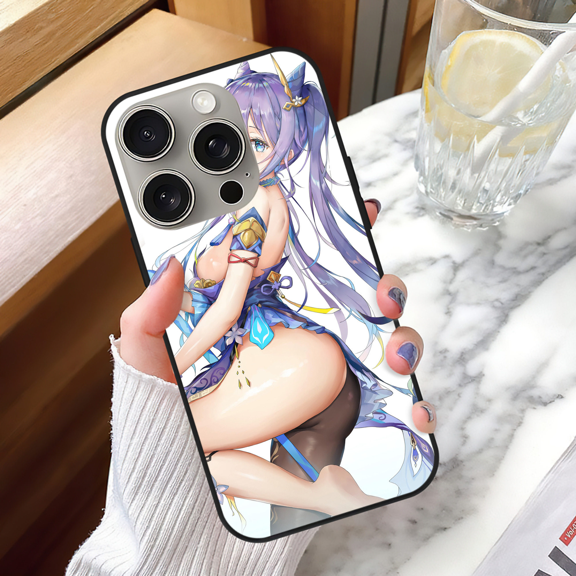 げんし神 genshin 【iPhone15Pro対応】スマホケース 耐衝撃＆黄変防止 背面ガラス