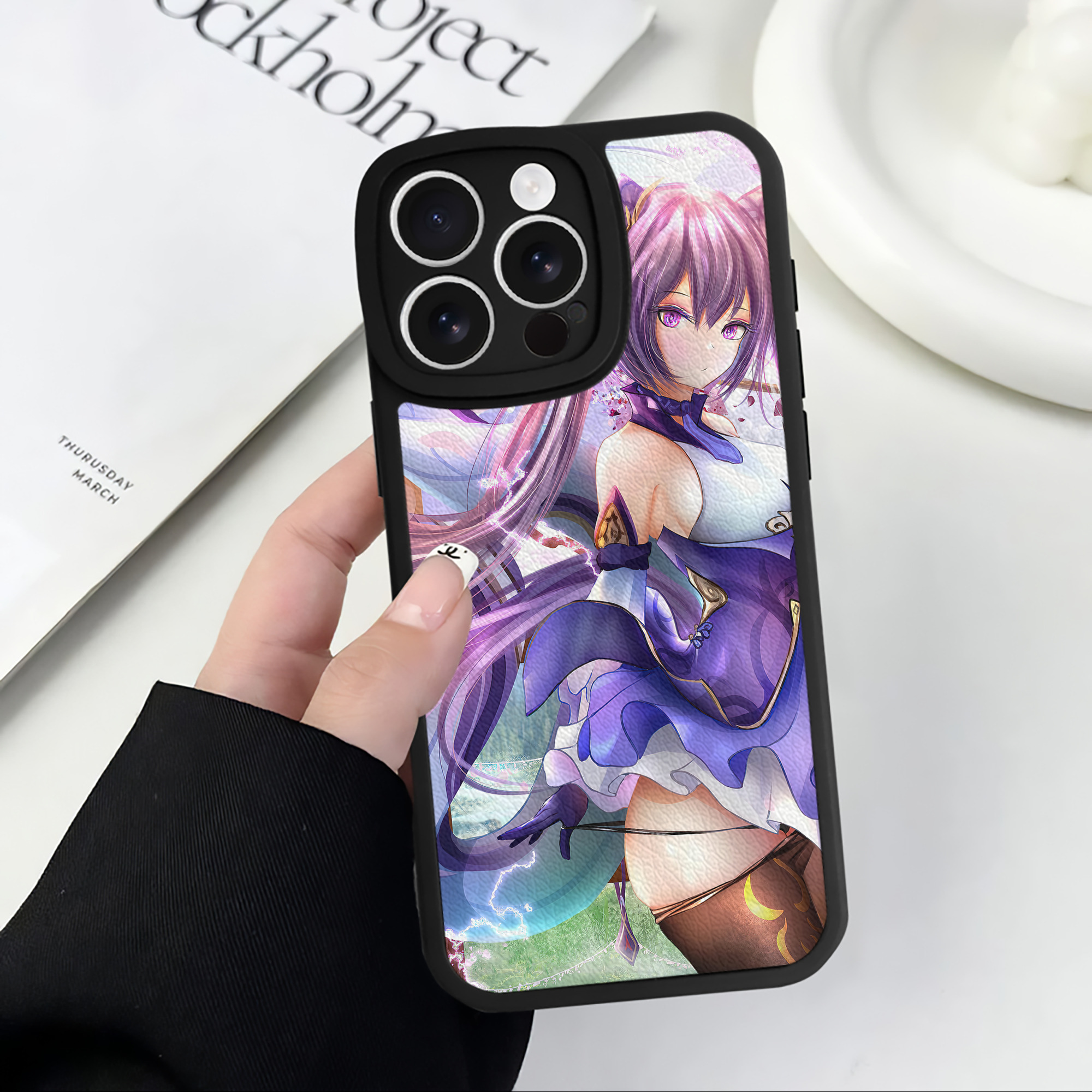 げんし神 genshin 【iPhone 16シリーズ対応】シリコンスマホケース（レザー調） 材質：シリコン