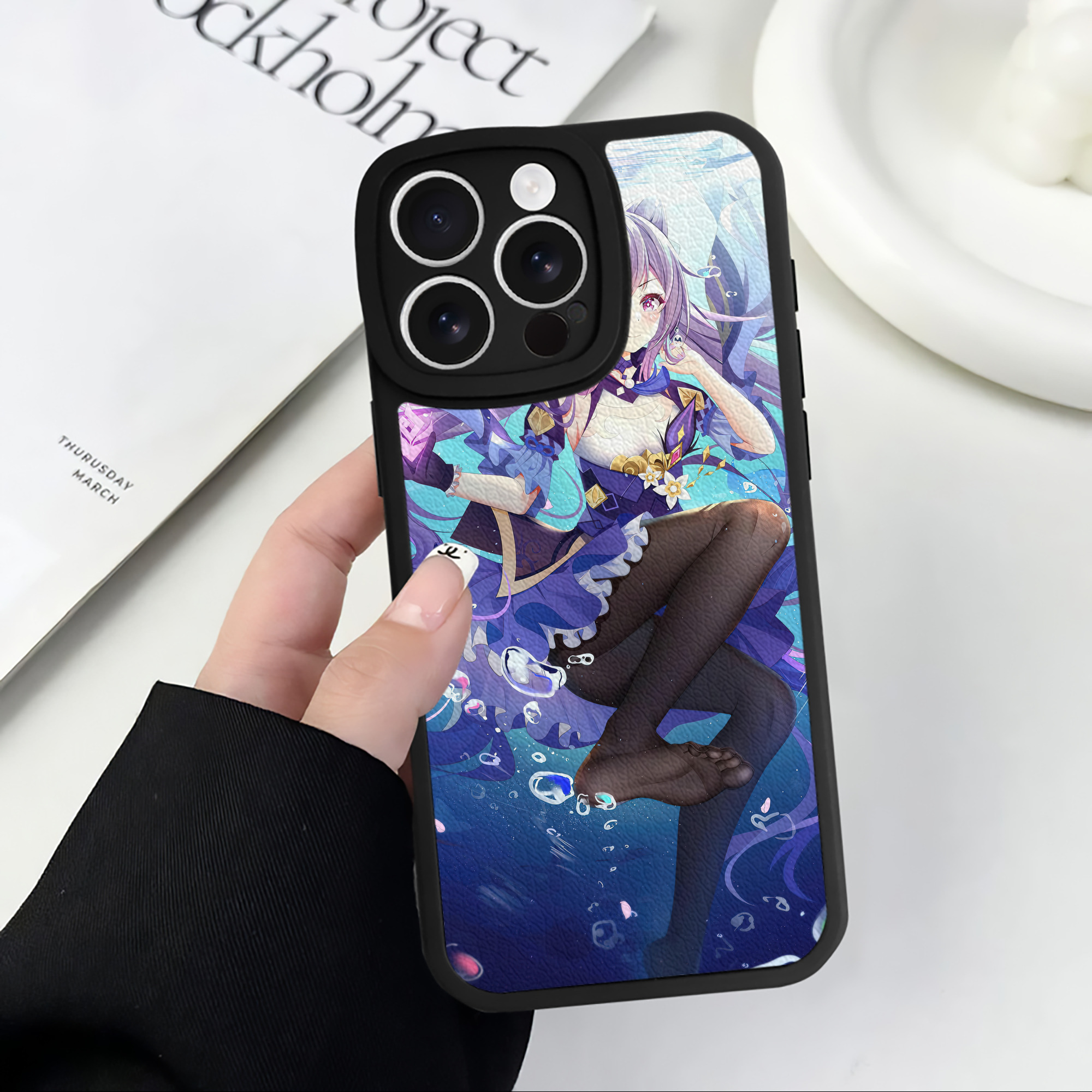 げんし神 genshin 【iPhone 16シリーズ対応】シリコンスマホケース（レザー調） 材質：シリコン