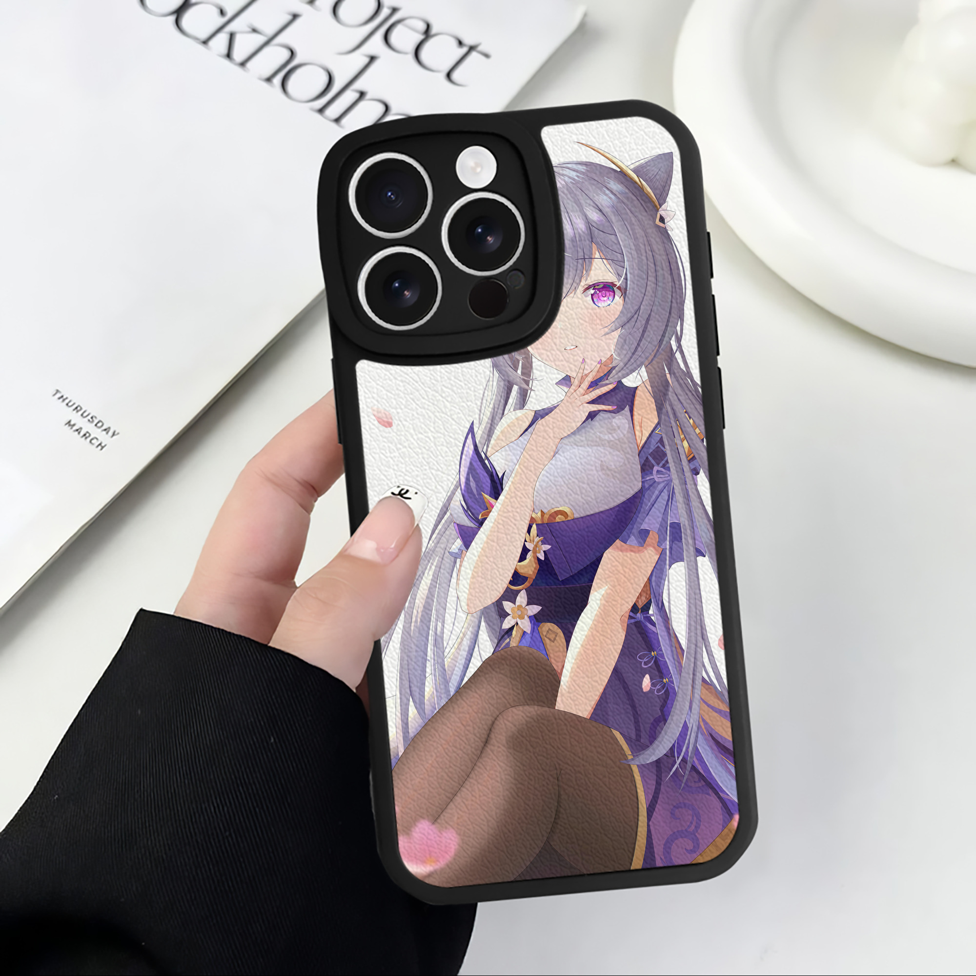 げんし神 genshin 【iPhone 16シリーズ対応】シリコンスマホケース（レザー調） 材質：シリコン