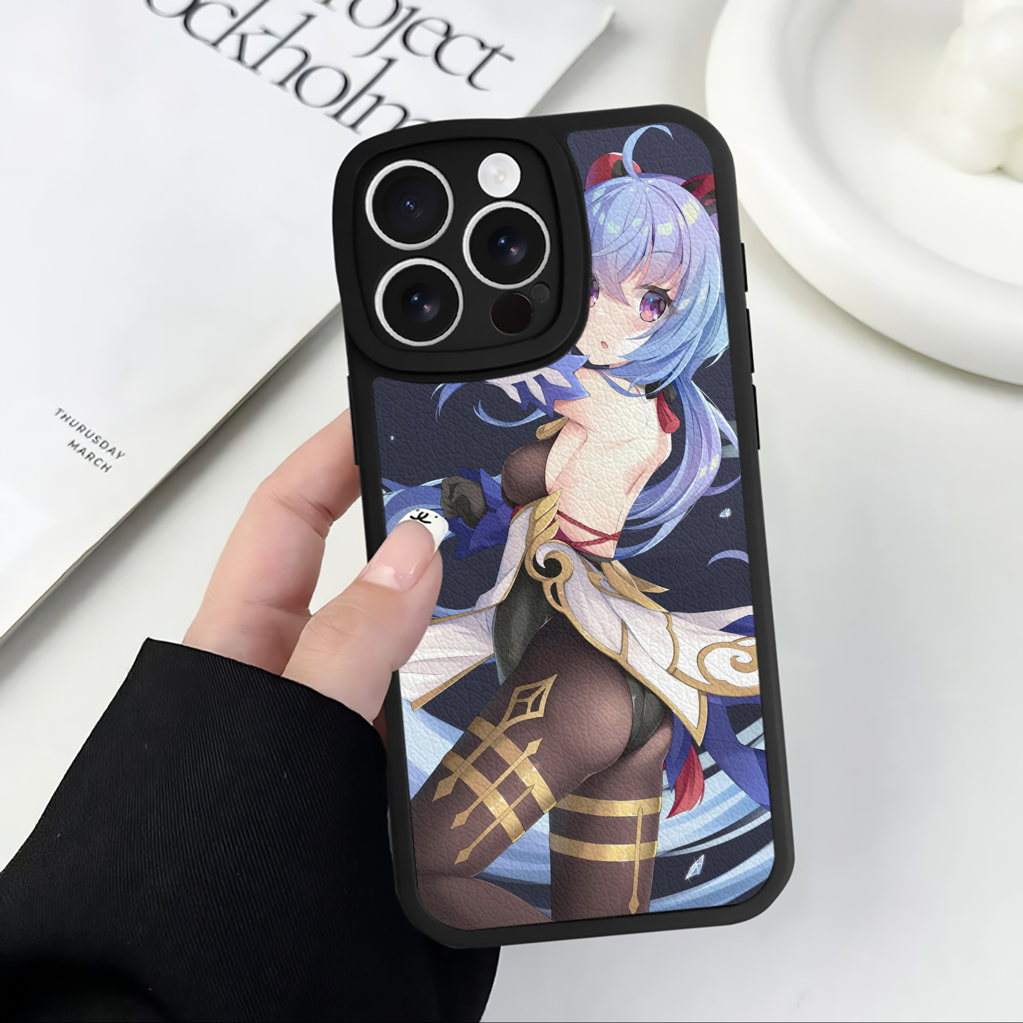 げんし神 genshin 【iPhone 16シリーズ対応】シリコンスマホケース（レザー調） 材質：シリコン