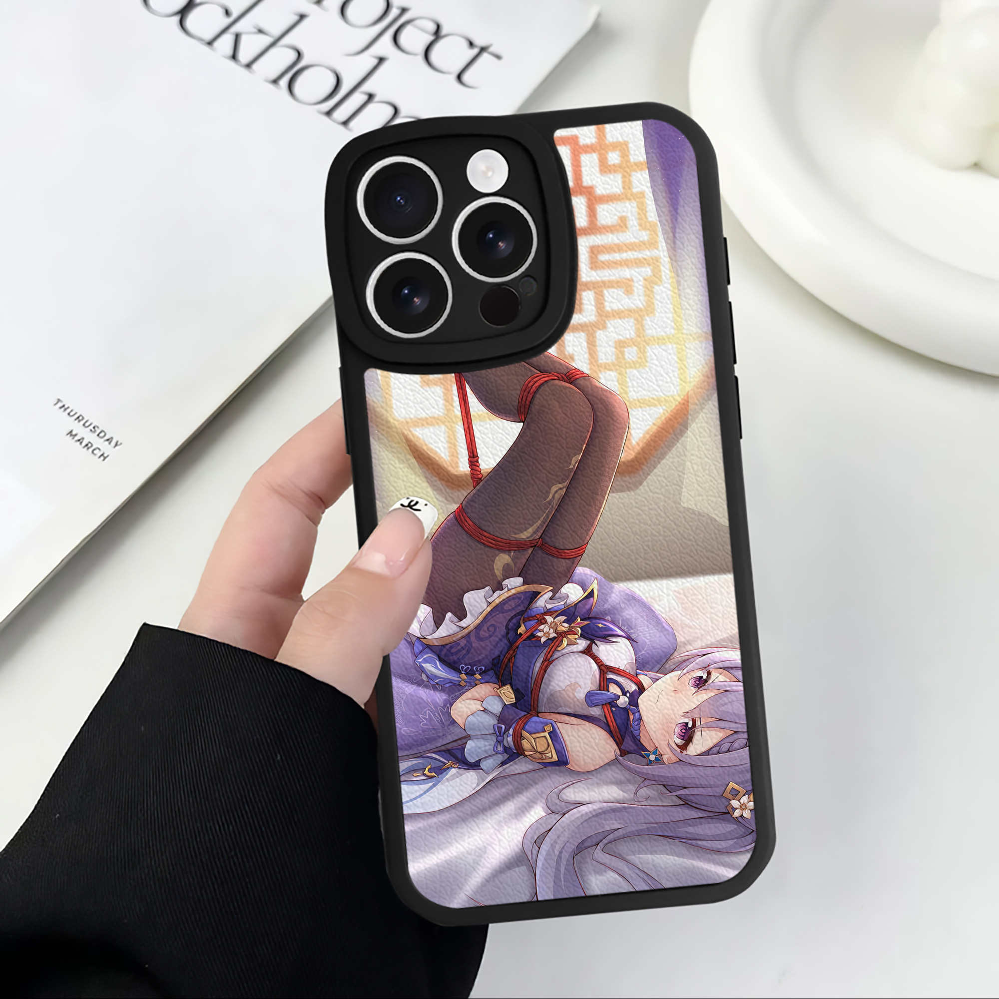 げんし神 genshin 【iPhone 16シリーズ対応】シリコンスマホケース（レザー調） 材質：シリコン