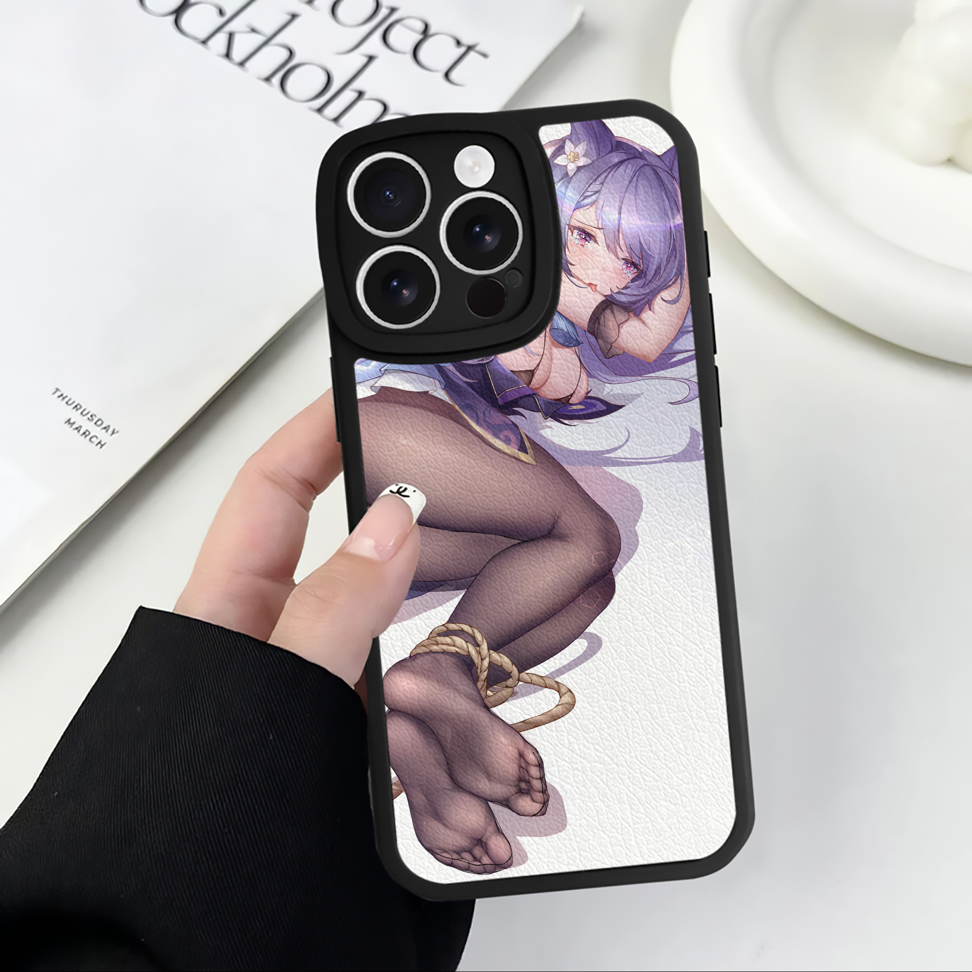 げんし神 genshin 【iPhone 16シリーズ対応】シリコンスマホケース（レザー調） 材質：シリコン