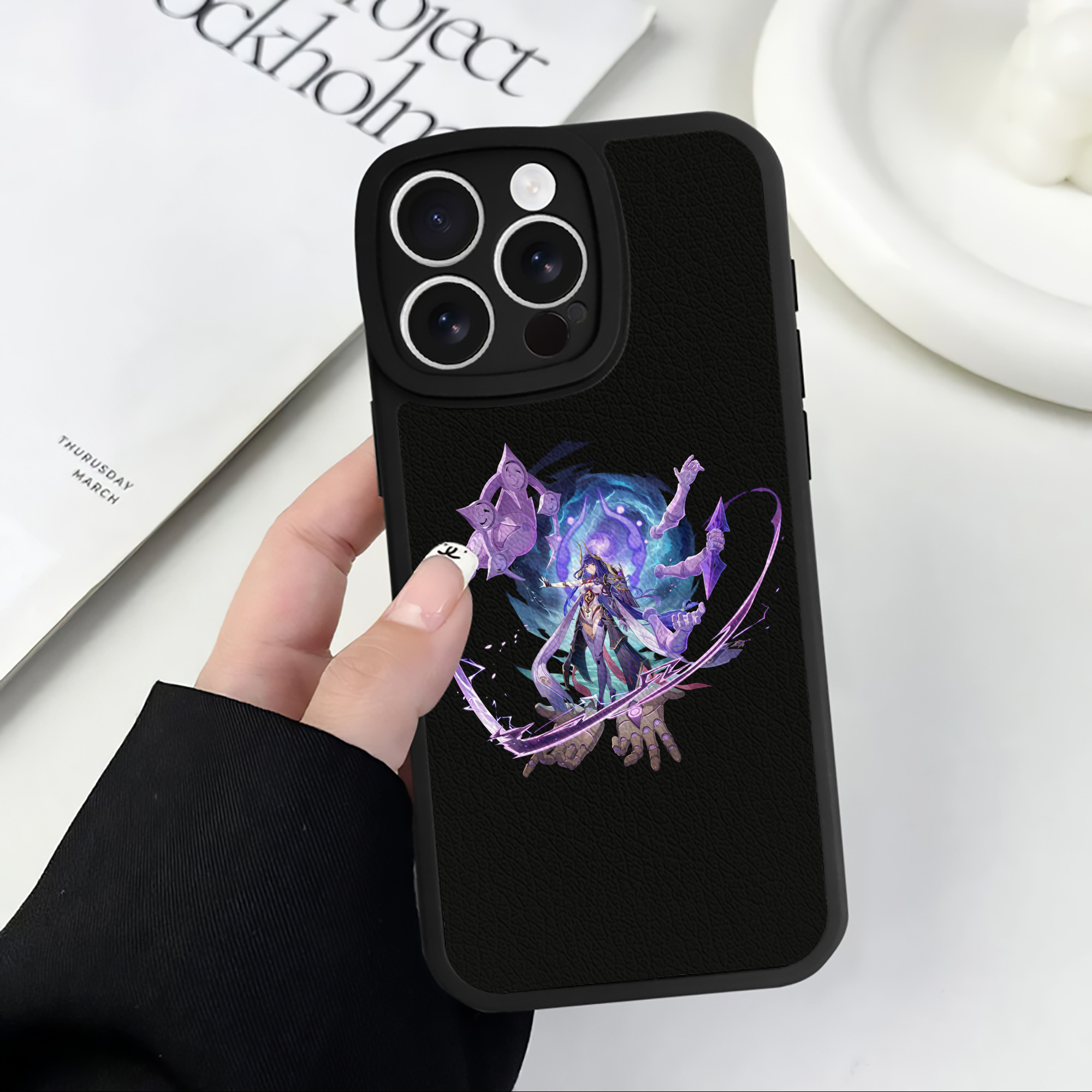 げんし神 雷電将軍 らいでんしょうぐん genshin Raiden Shogun 【iPhone 16シリーズ対応】シリコンスマホケース（レザー調） 材質：シリコン