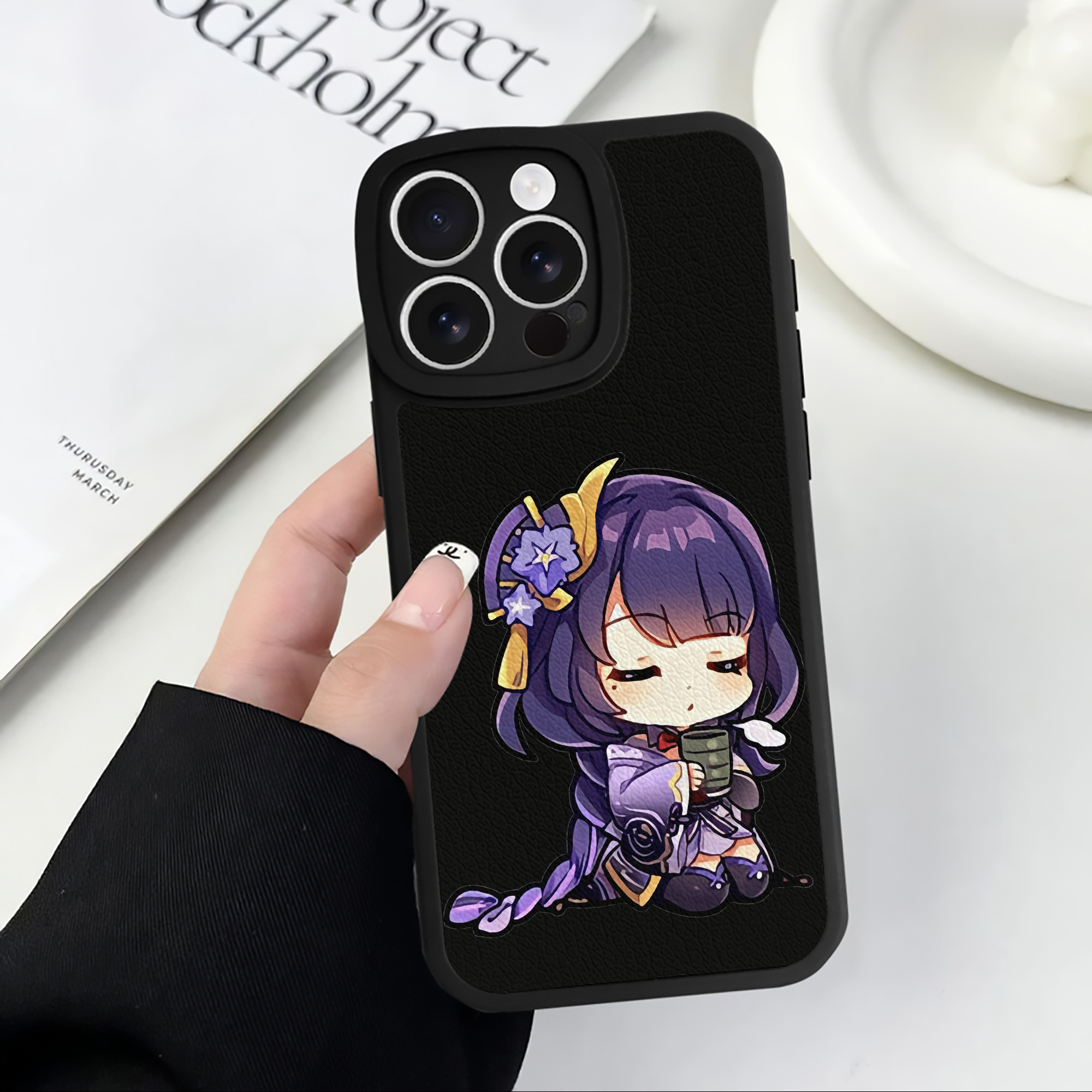 げんし神 雷電将軍 らいでんしょうぐん genshin Raiden Shogun 【iPhone 16シリーズ対応】シリコンスマホケース（レザー調） 材質：シリコン