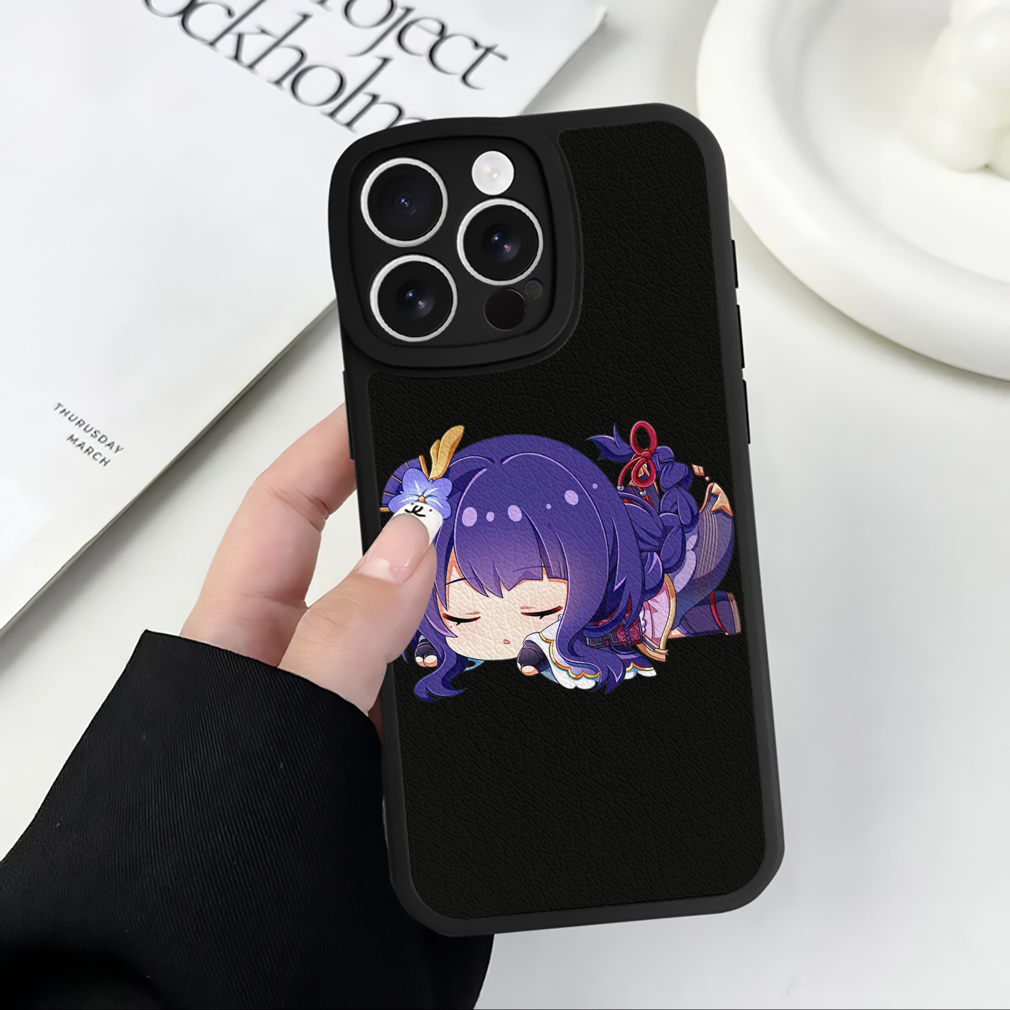 げんし神 雷電将軍 らいでんしょうぐん genshin Raiden Shogun 【iPhone 16シリーズ対応】シリコンスマホケース（レザー調） 材質：シリコン