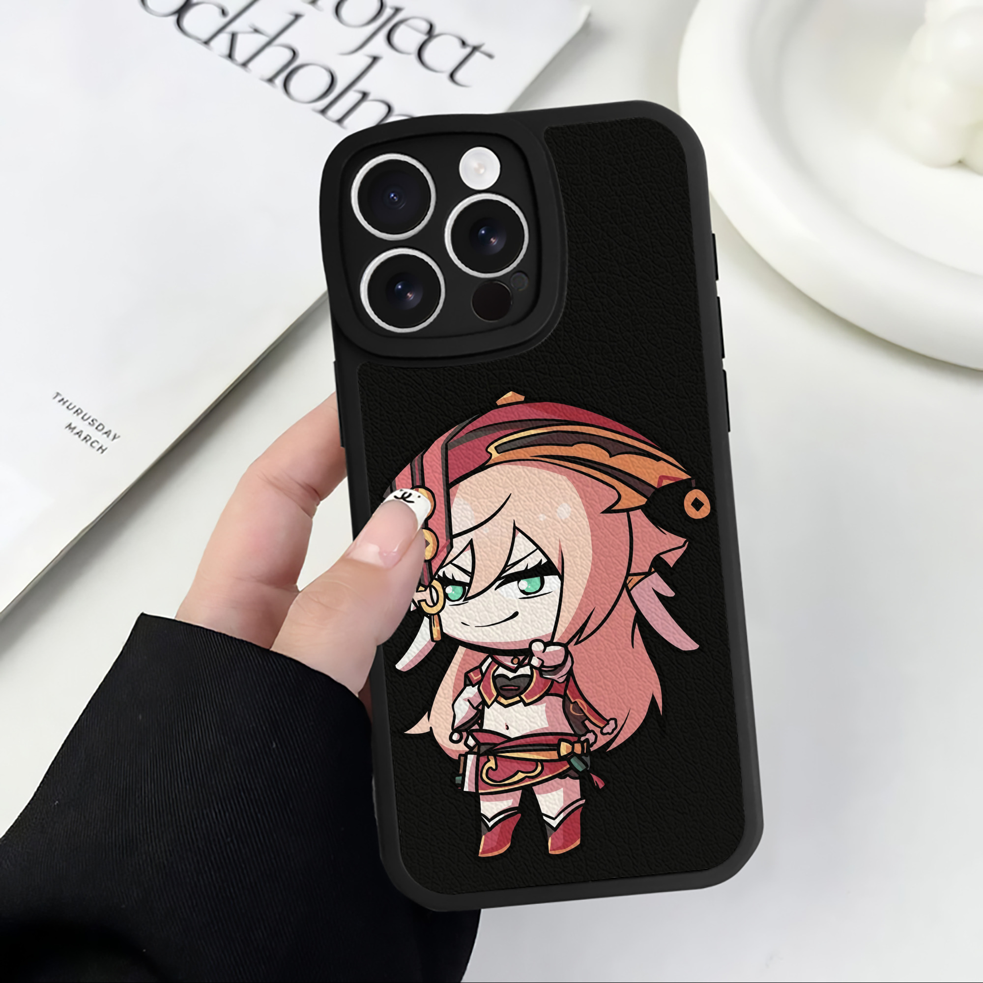 げんし神 ヤンフェイ genshin Yanfei 【iPhone 16シリーズ対応】シリコンスマホケース（レザー調） 材質：シリコン