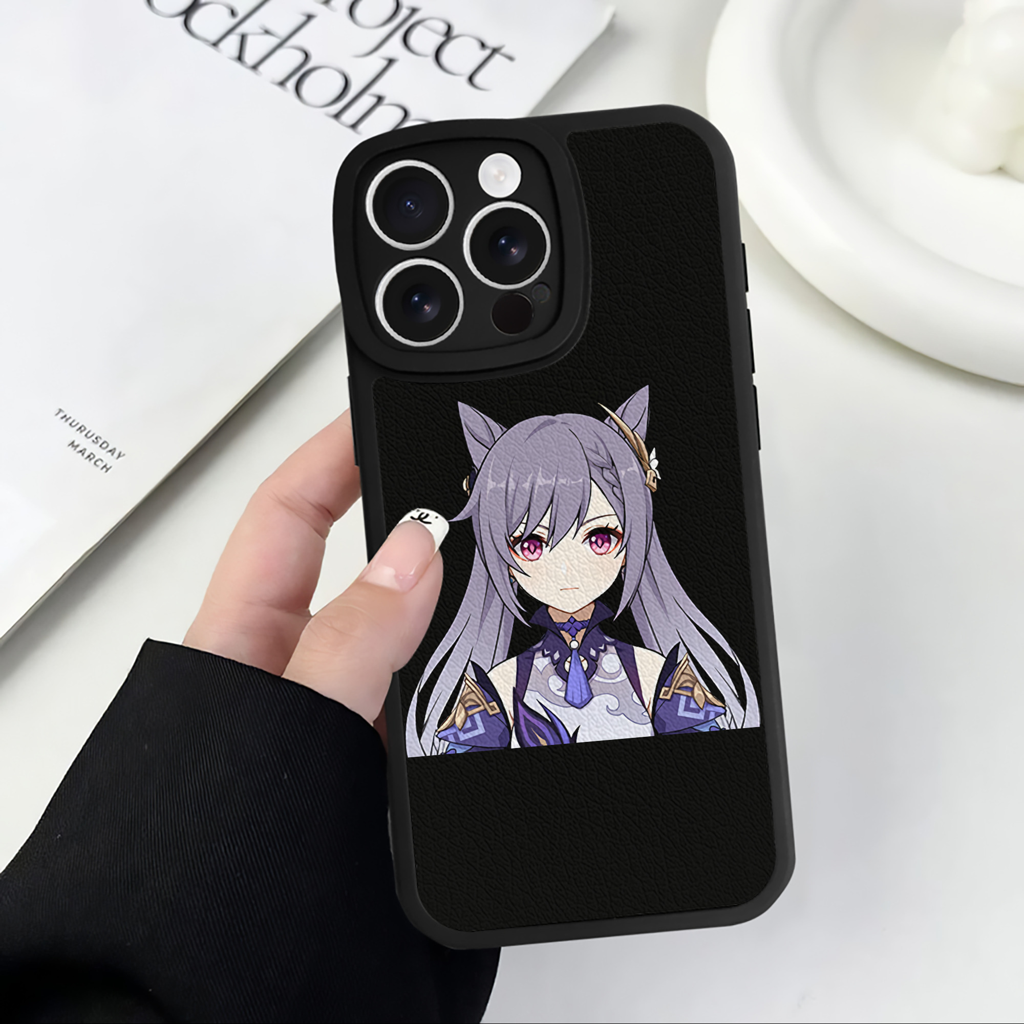 げんし神 刻晴 こくせい genshin Kokusei 【iPhone 16シリーズ対応】シリコンスマホケース（レザー調） 材質：シリコン