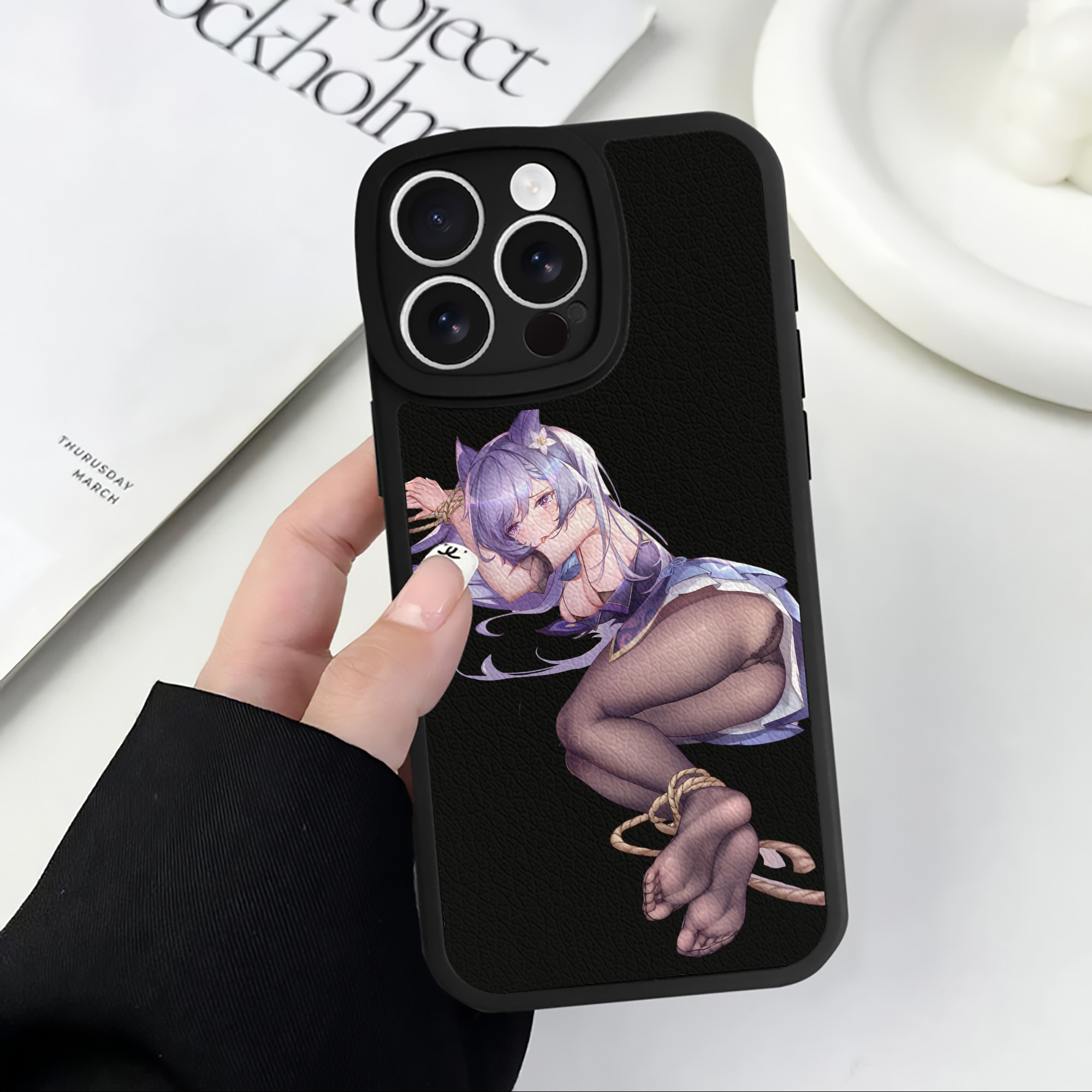 げんし神 刻晴 こくせい genshin Kokusei 【iPhone 16シリーズ対応】シリコンスマホケース（レザー調） 材質：シリコン