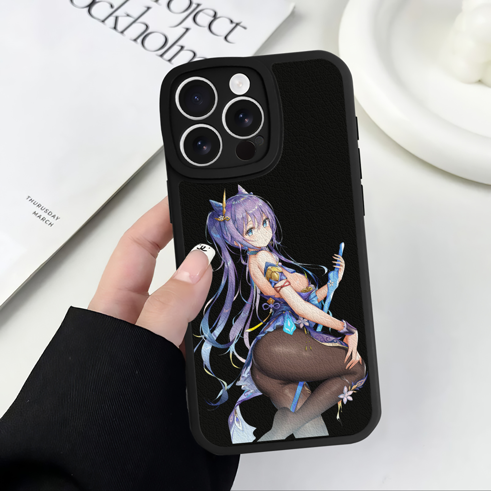 げんし神 刻晴 こくせい genshin Kokusei 【iPhone 16シリーズ対応】シリコンスマホケース（レザー調） 材質：シリコン