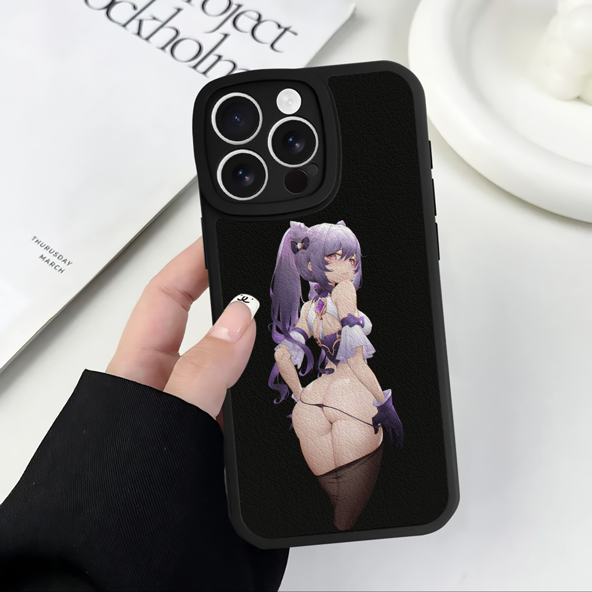 げんし神 刻晴 こくせい genshin Kokusei 【iPhone 16シリーズ対応】シリコンスマホケース（レザー調） 材質：シリコン