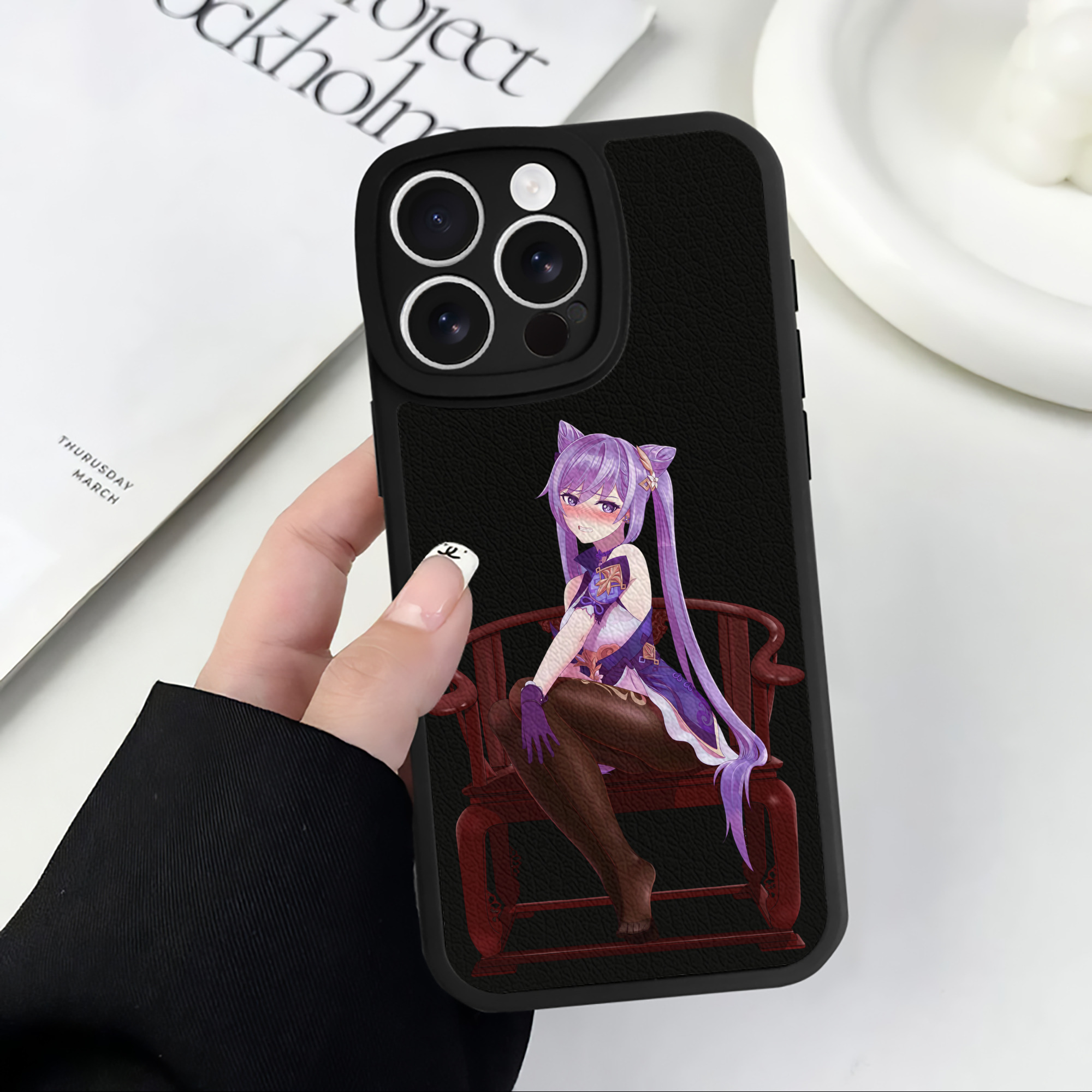 げんし神 刻晴 こくせい genshin Kokusei 【iPhone 16シリーズ対応】シリコンスマホケース（レザー調） 材質：シリコン