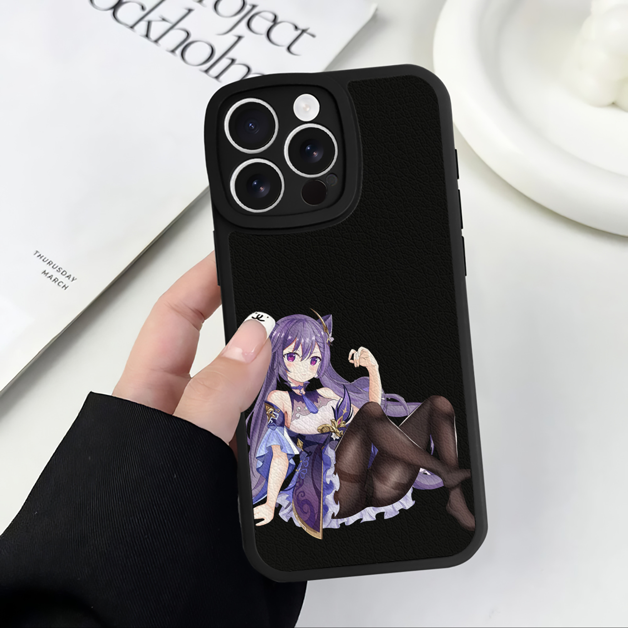 げんし神 刻晴 こくせい genshin Kokusei 【iPhone 16シリーズ対応】シリコンスマホケース（レザー調） 材質：シリコン