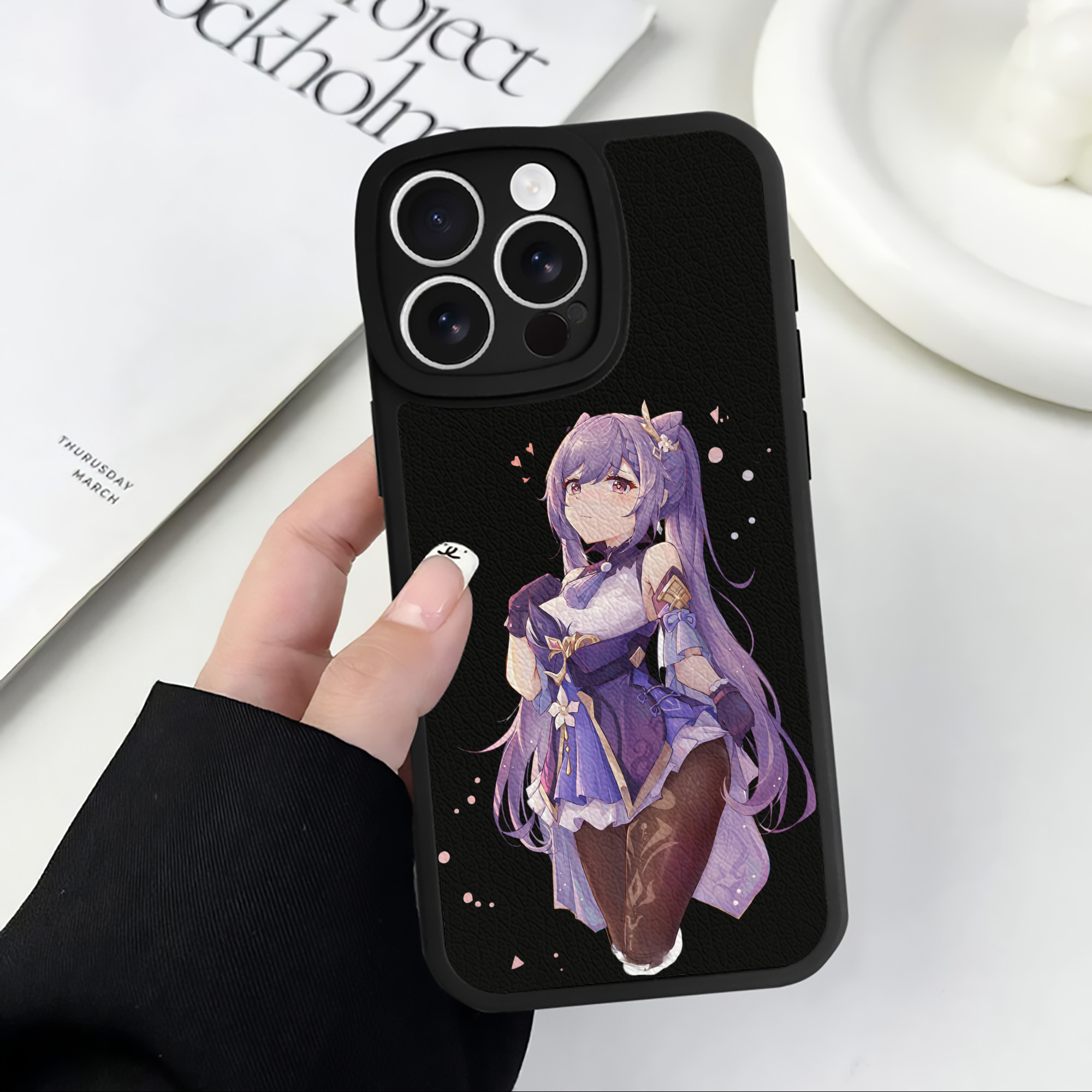 げんし神 刻晴 こくせい genshin Kokusei 【iPhone 16シリーズ対応】シリコンスマホケース（レザー調） 材質：シリコン