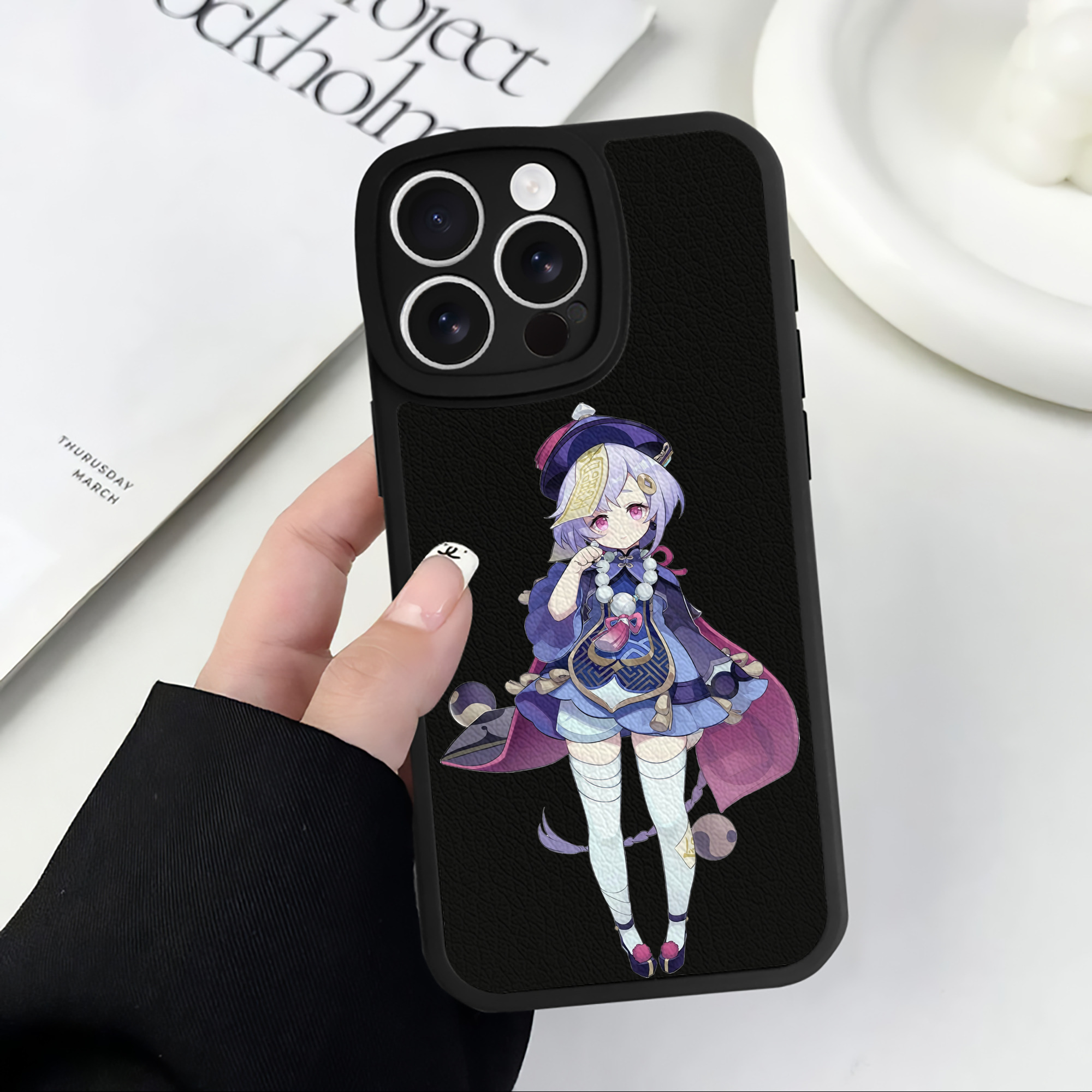 げんし神 七七 なな  genshin Nana 【iPhone 16シリーズ対応】シリコンスマホケース（レザー調） 材質：シリコン