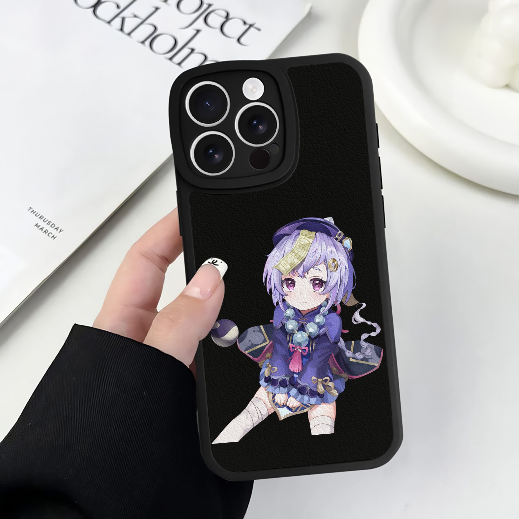 げんし神 七七 なな  genshin Nana 【iPhone 16シリーズ対応】シリコンスマホケース（レザー調） 材質：シリコン