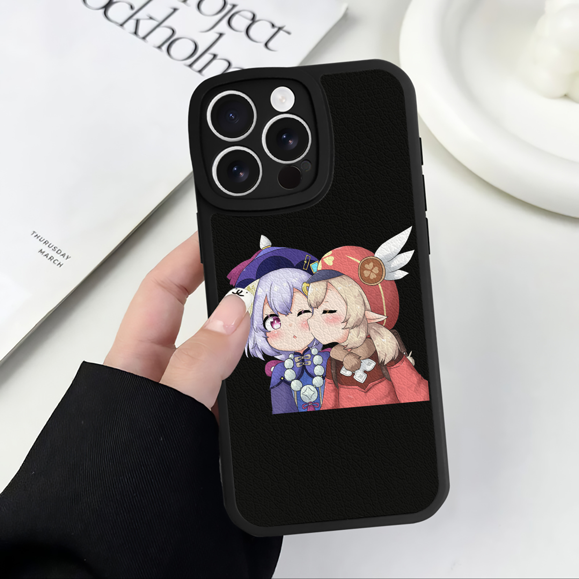 げんし神 七七 なな  genshin Nana 【iPhone 16シリーズ対応】シリコンスマホケース（レザー調） 材質：シリコン