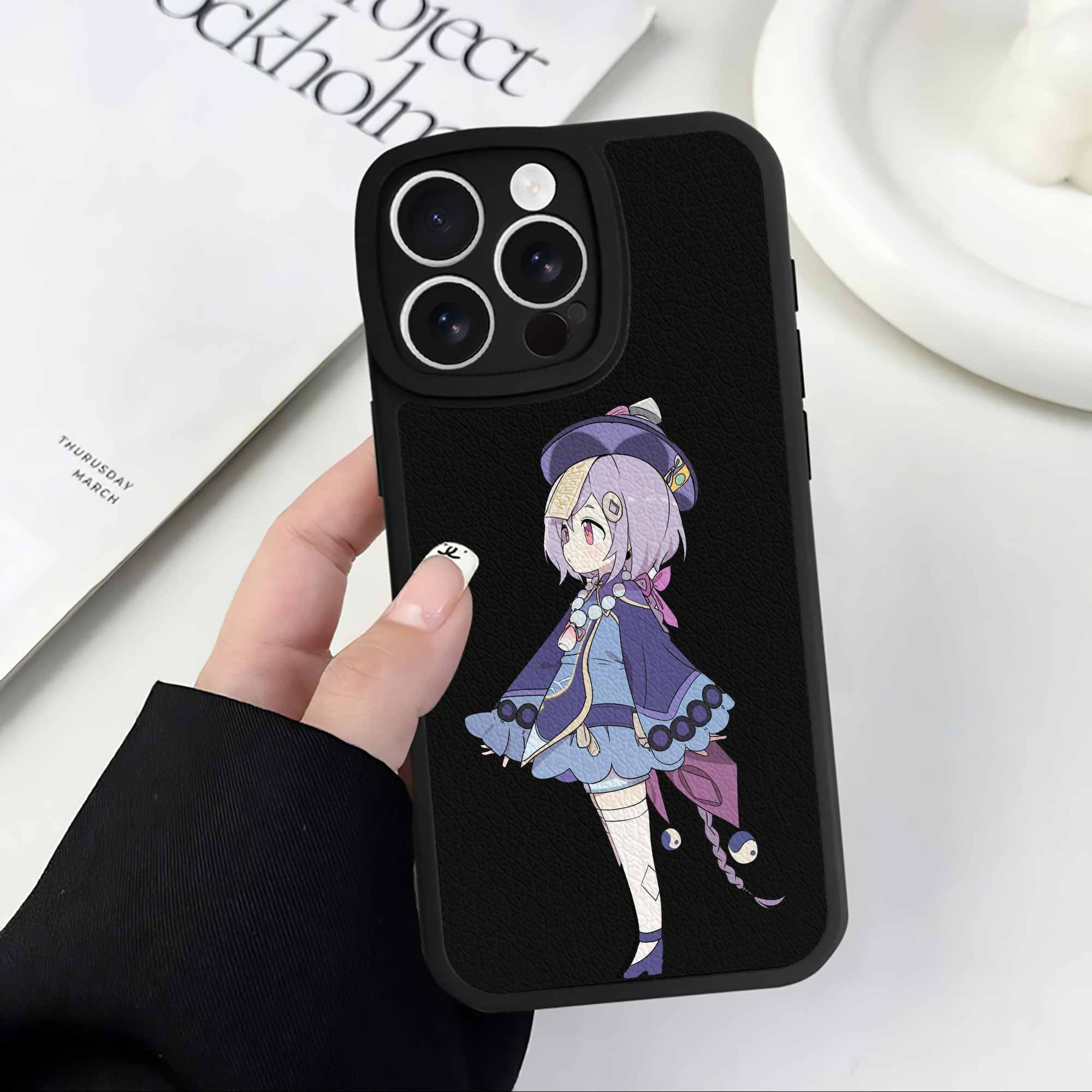 げんし神 七七 なな  genshin Nana 【iPhone 16シリーズ対応】シリコンスマホケース（レザー調） 材質：シリコン