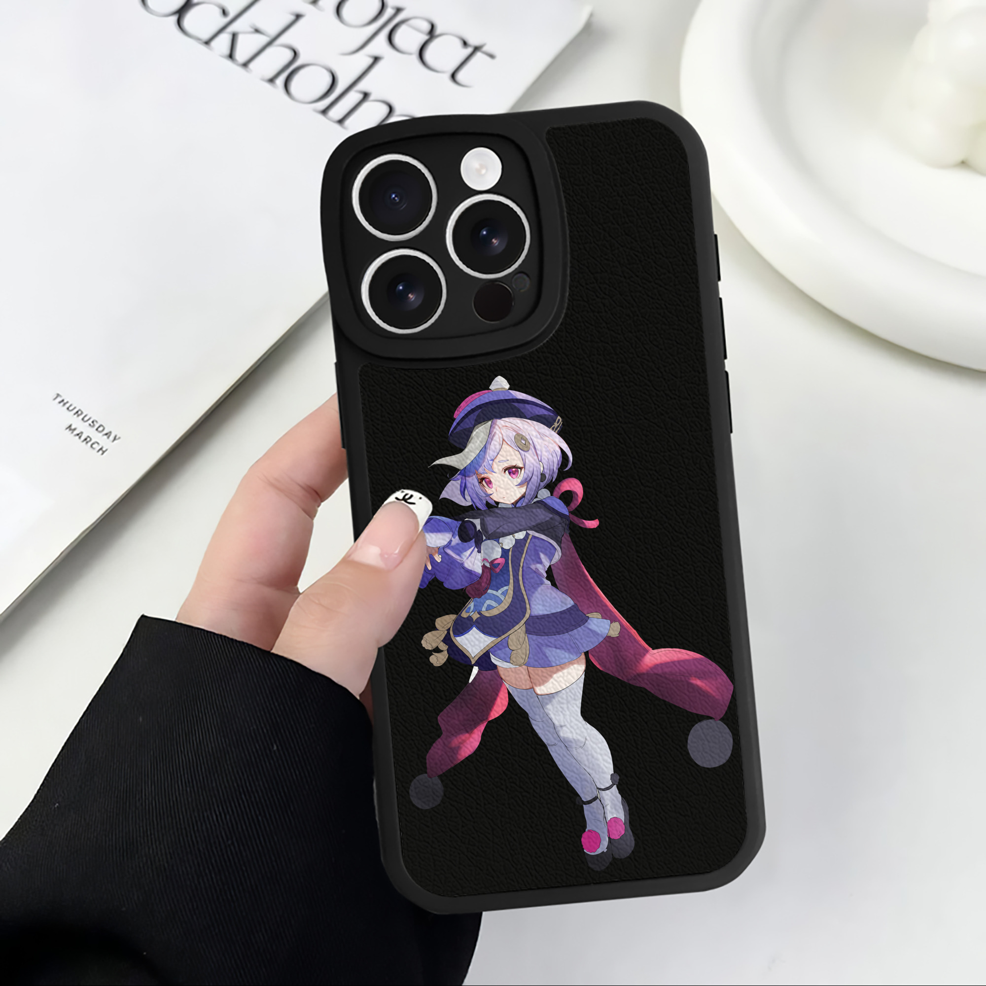 げんし神 七七 なな  genshin Nana 【iPhone 16シリーズ対応】シリコンスマホケース（レザー調） 材質：シリコン