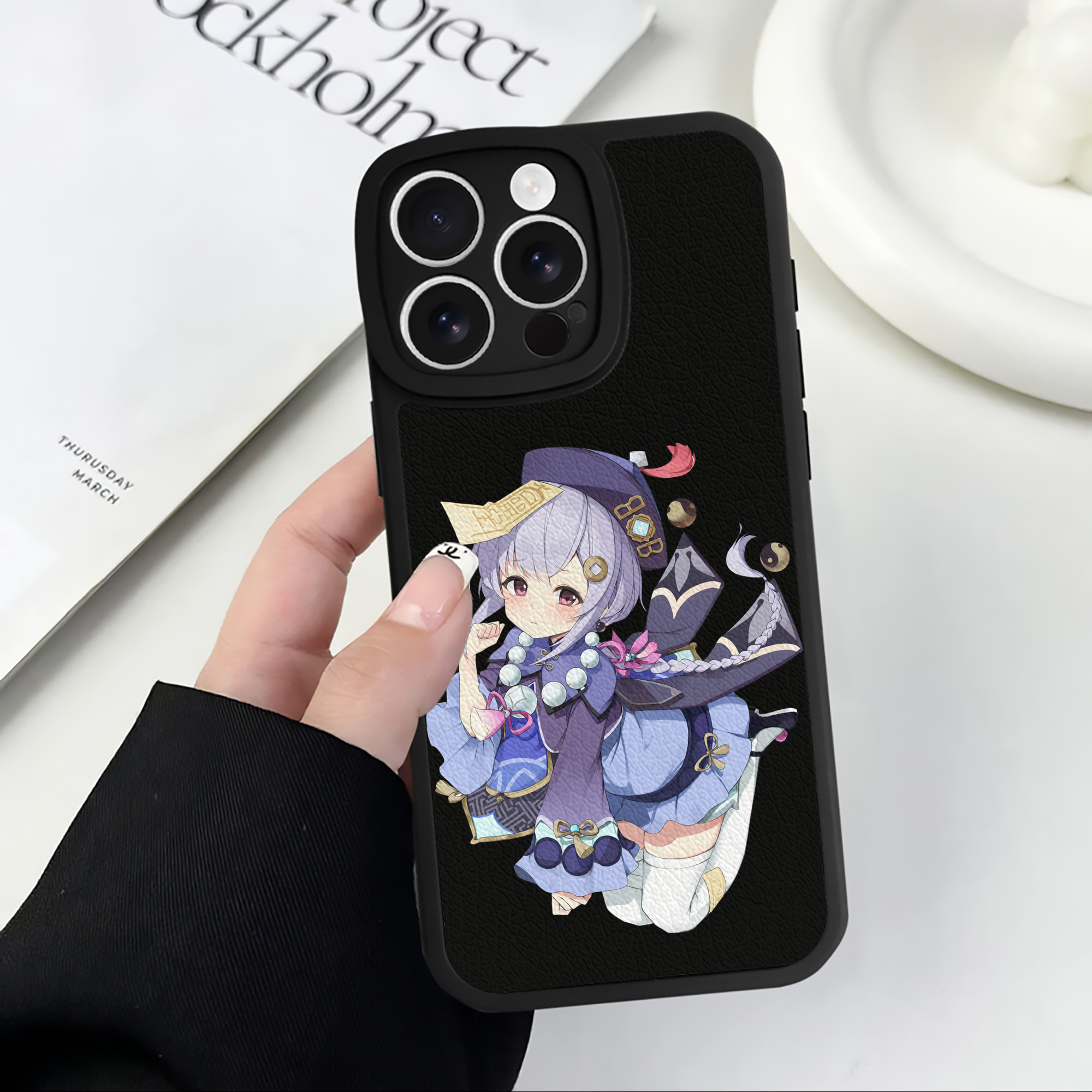 げんし神 七七 なな  genshin Nana 【iPhone 16シリーズ対応】シリコンスマホケース（レザー調） 材質：シリコン