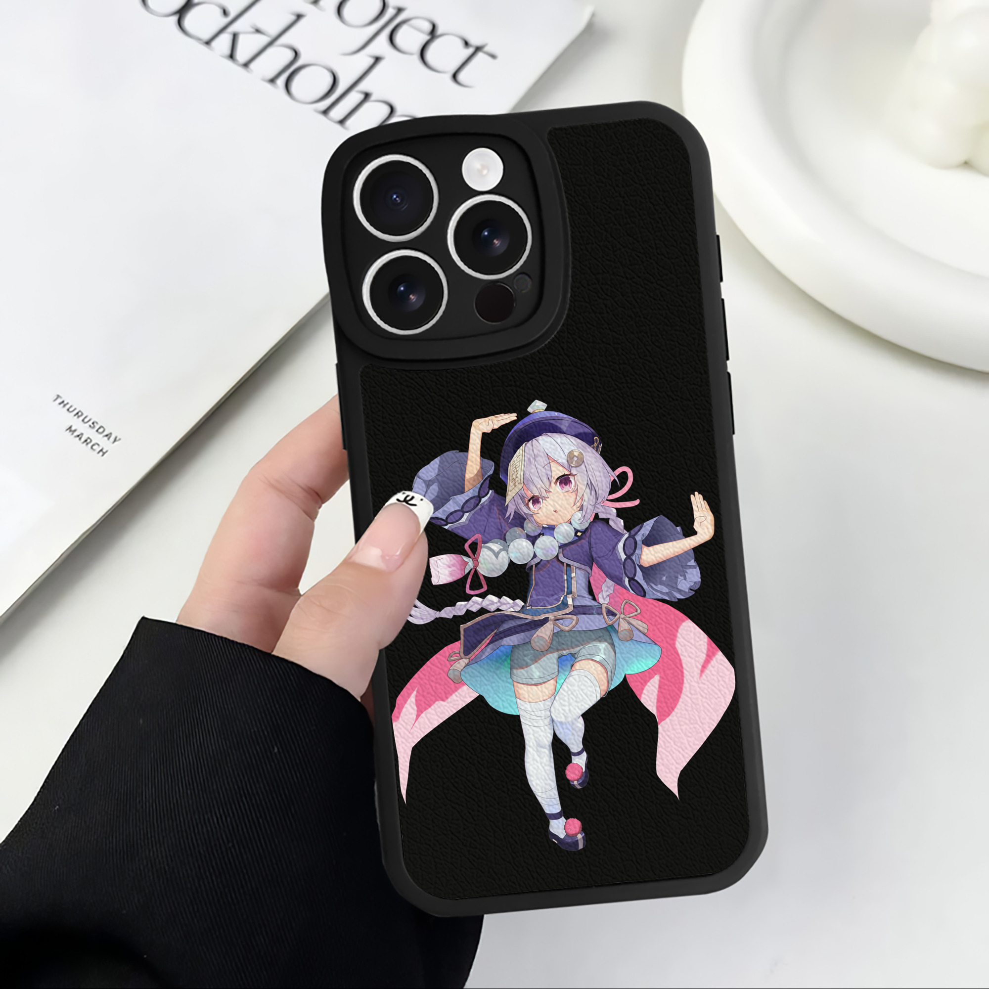 げんし神 七七 なな  genshin Nana 【iPhone 16シリーズ対応】シリコンスマホケース（レザー調） 材質：シリコン