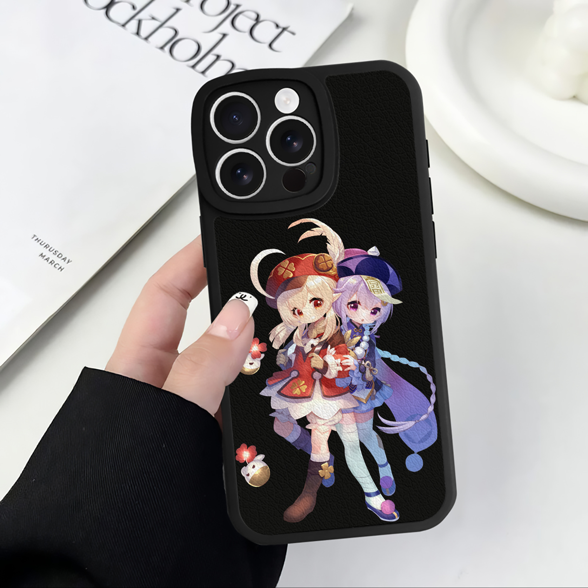 げんし神 七七 なな  genshin Nana 【iPhone 16シリーズ対応】シリコンスマホケース（レザー調） 材質：シリコン