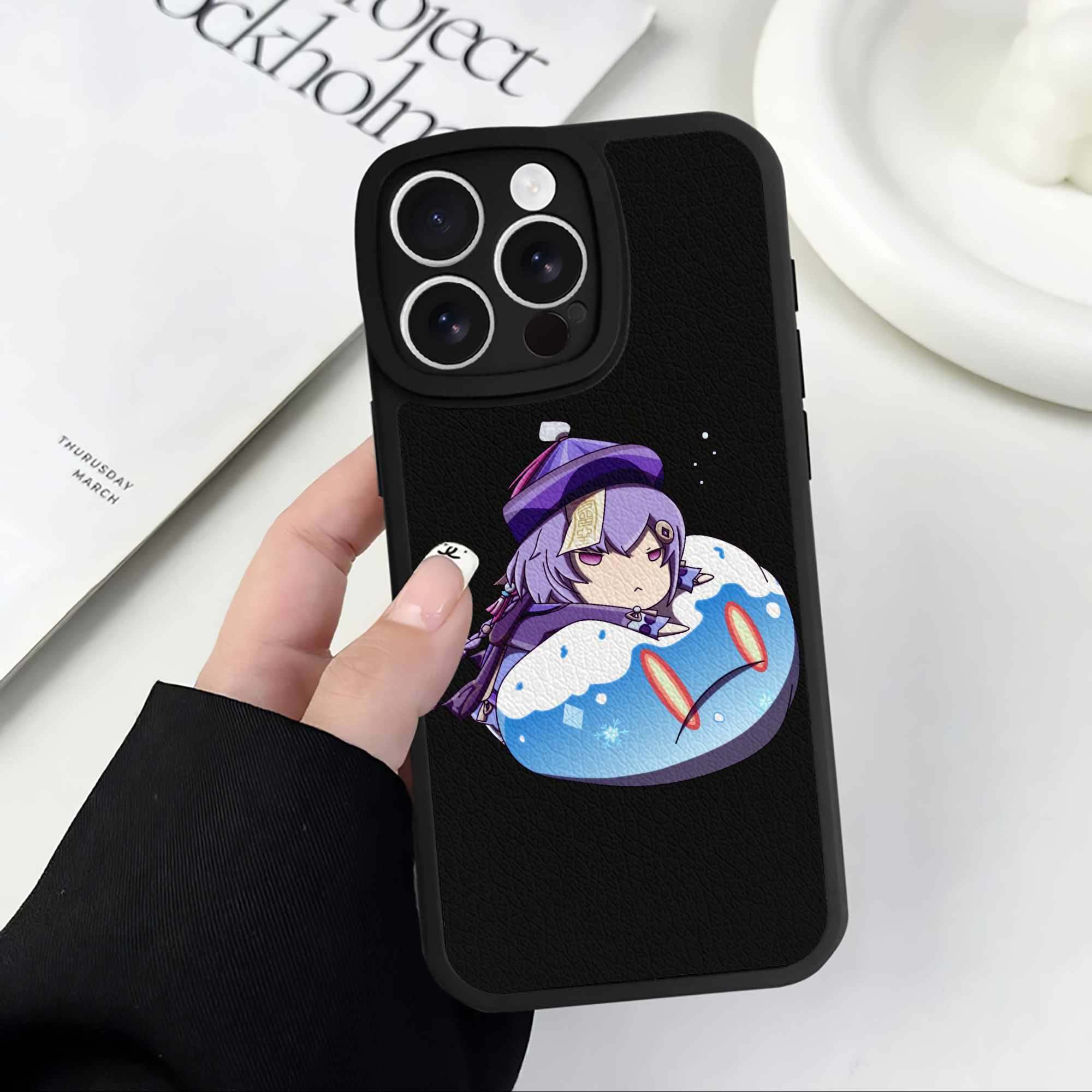 げんし神 七七 なな  genshin Nana 【iPhone 16シリーズ対応】シリコンスマホケース（レザー調） 材質：シリコン