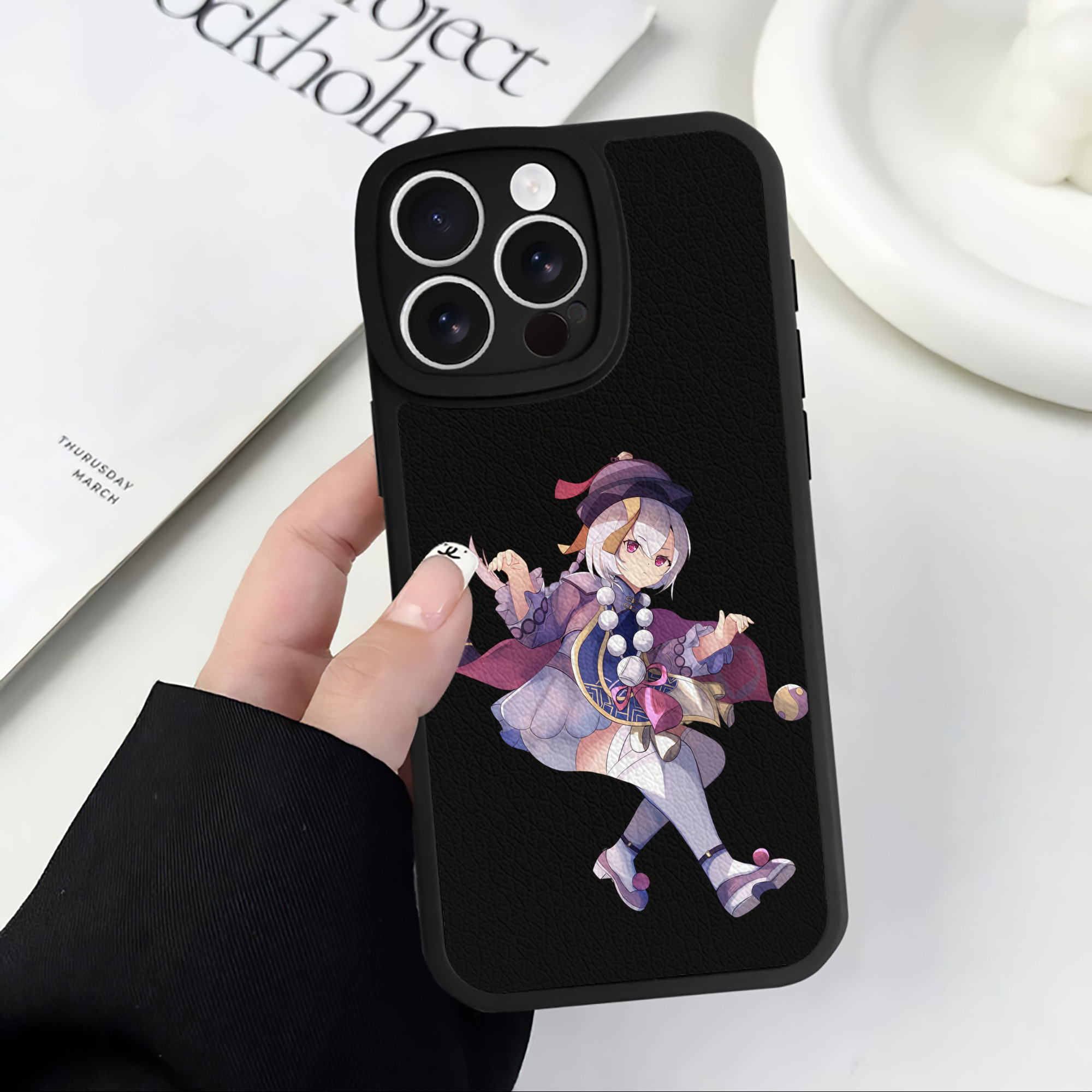 げんし神 七七 なな  genshin Nana 【iPhone 16シリーズ対応】シリコンスマホケース（レザー調） 材質：シリコン