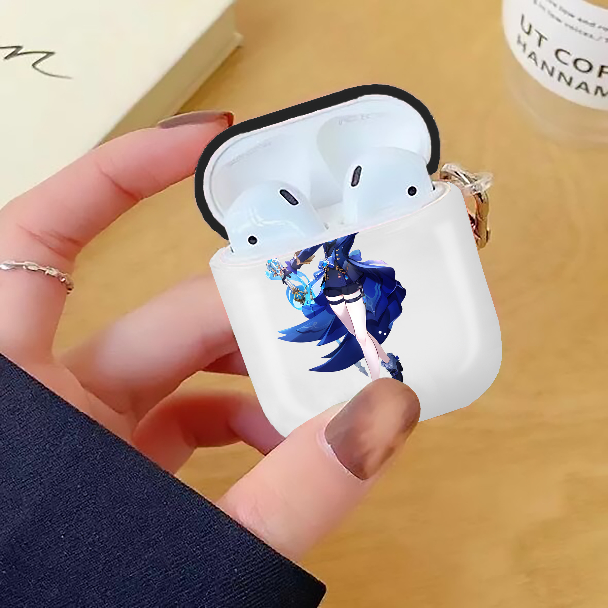 げんし神 フリーナ genshin Furina AirPods 第2世代保護ケース ハードシェル ブラック 耐衝撃・防指紋・カラビナ付き