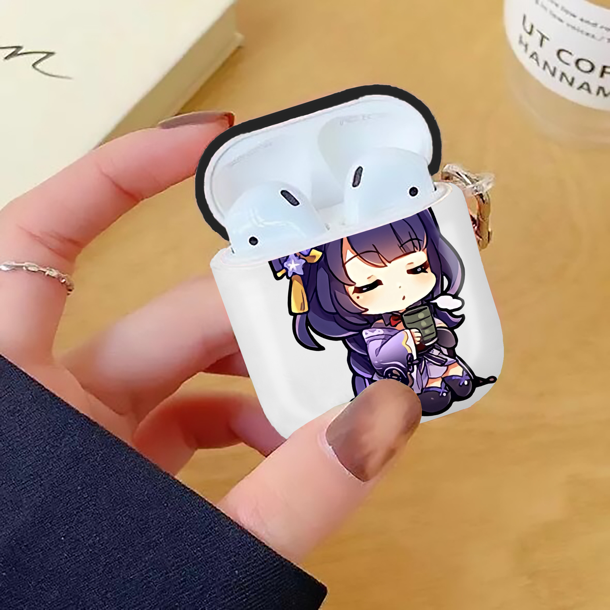 げんし神 雷電将軍 らいでんしょうぐん genshin Raiden Shogun AirPods 第2世代保護ケース ハードシェル ブラック 耐衝撃・防指紋・カラビナ付き