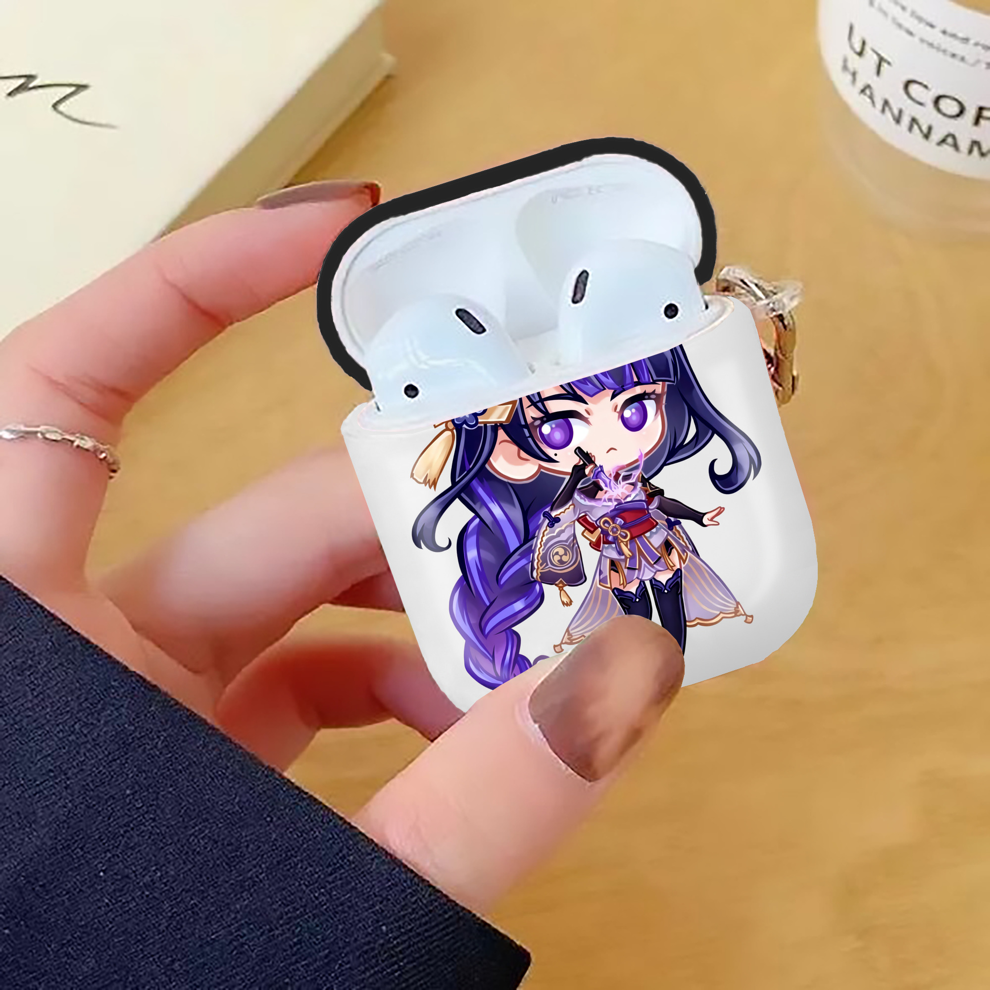 げんし神 雷電将軍 らいでんしょうぐん genshin Raiden Shogun AirPods 第2世代保護ケース ハードシェル ブラック 耐衝撃・防指紋・カラビナ付き