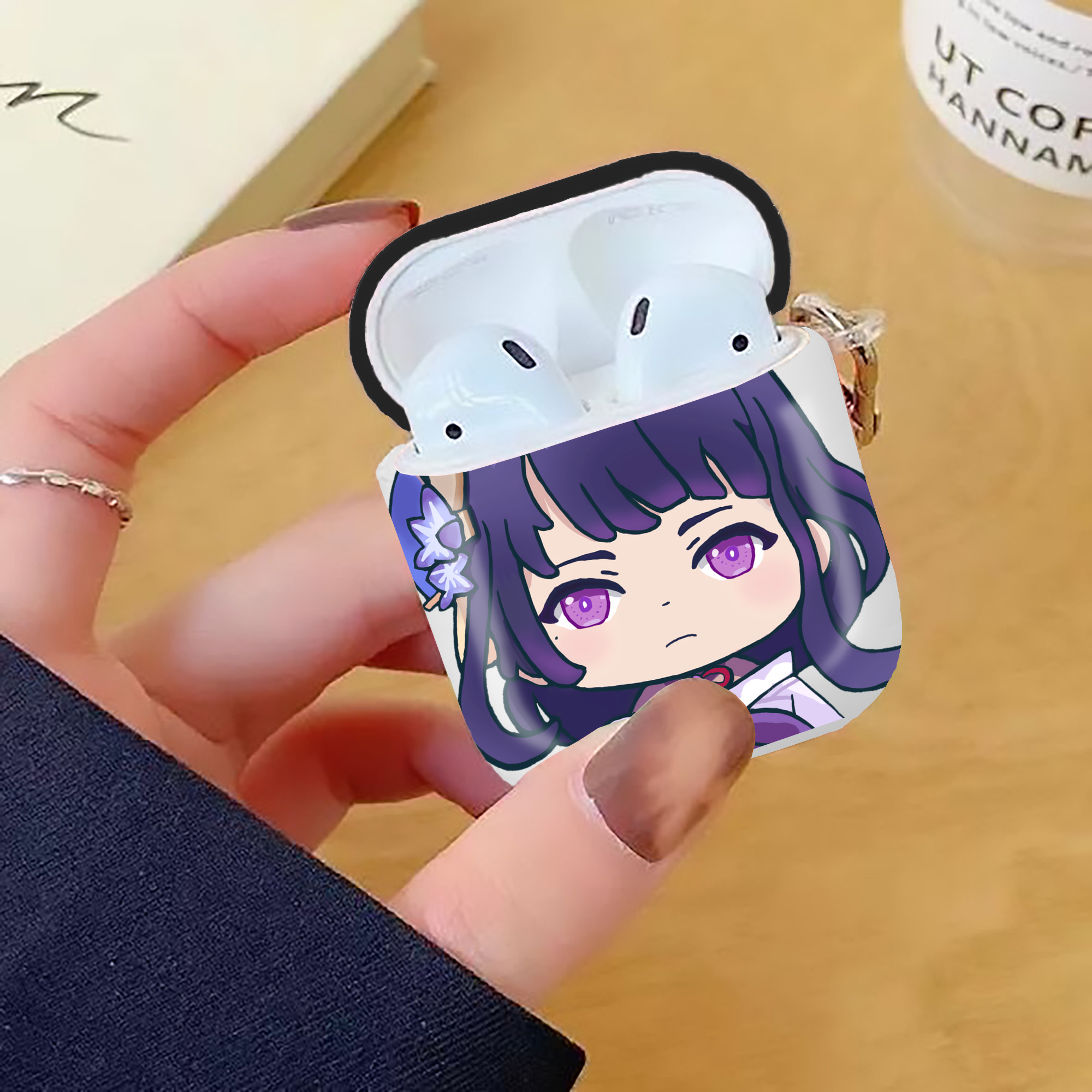 げんし神 雷電将軍 らいでんしょうぐん genshin Raiden Shogun AirPods 第2世代保護ケース ハードシェル ブラック 耐衝撃・防指紋・カラビナ付き