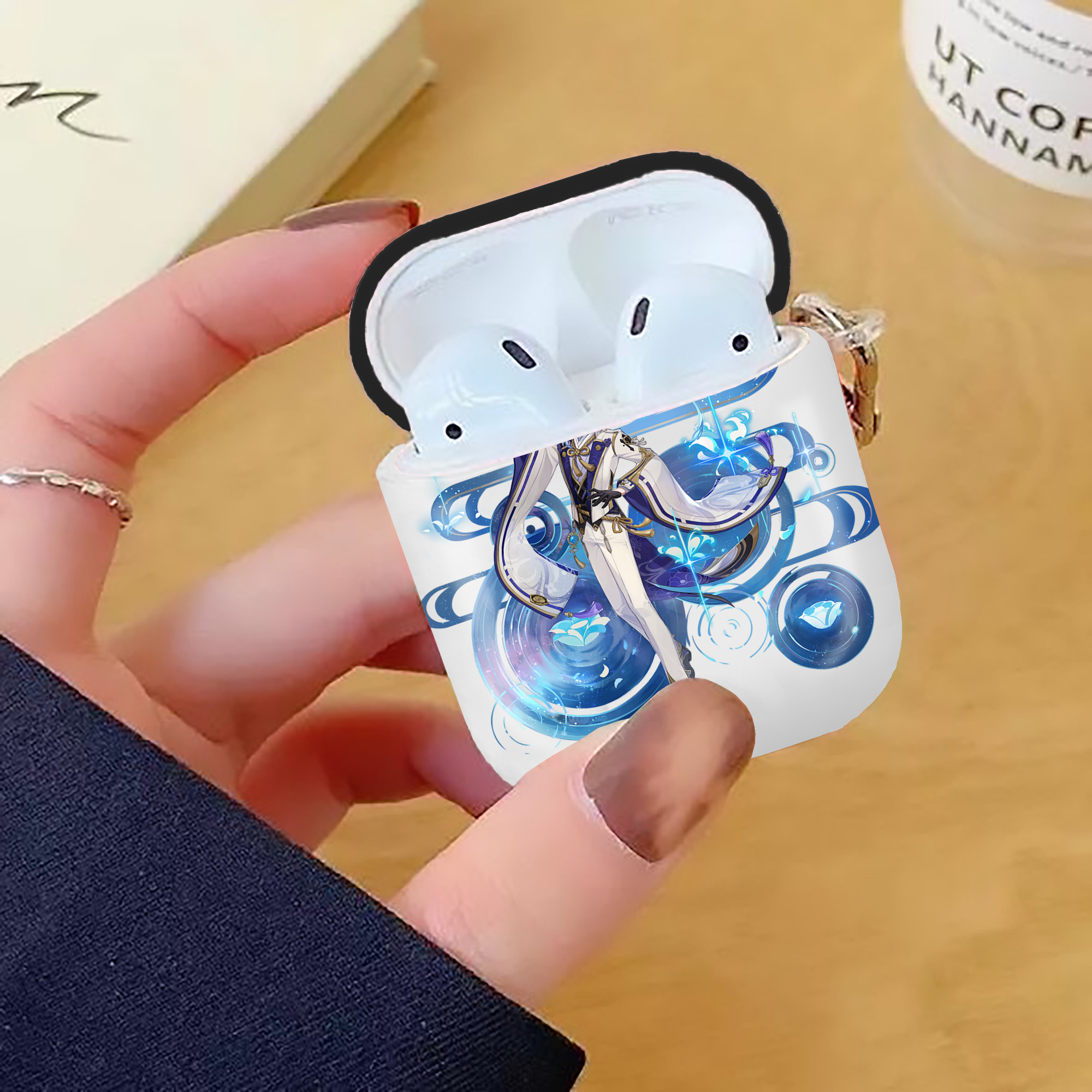 げんし神 神里綾人 かみさとあやと genshin Kamisato Ayato AirPods 第2世代保護ケース ハードシェル ブラック 耐衝撃・防指紋・カラビナ付き