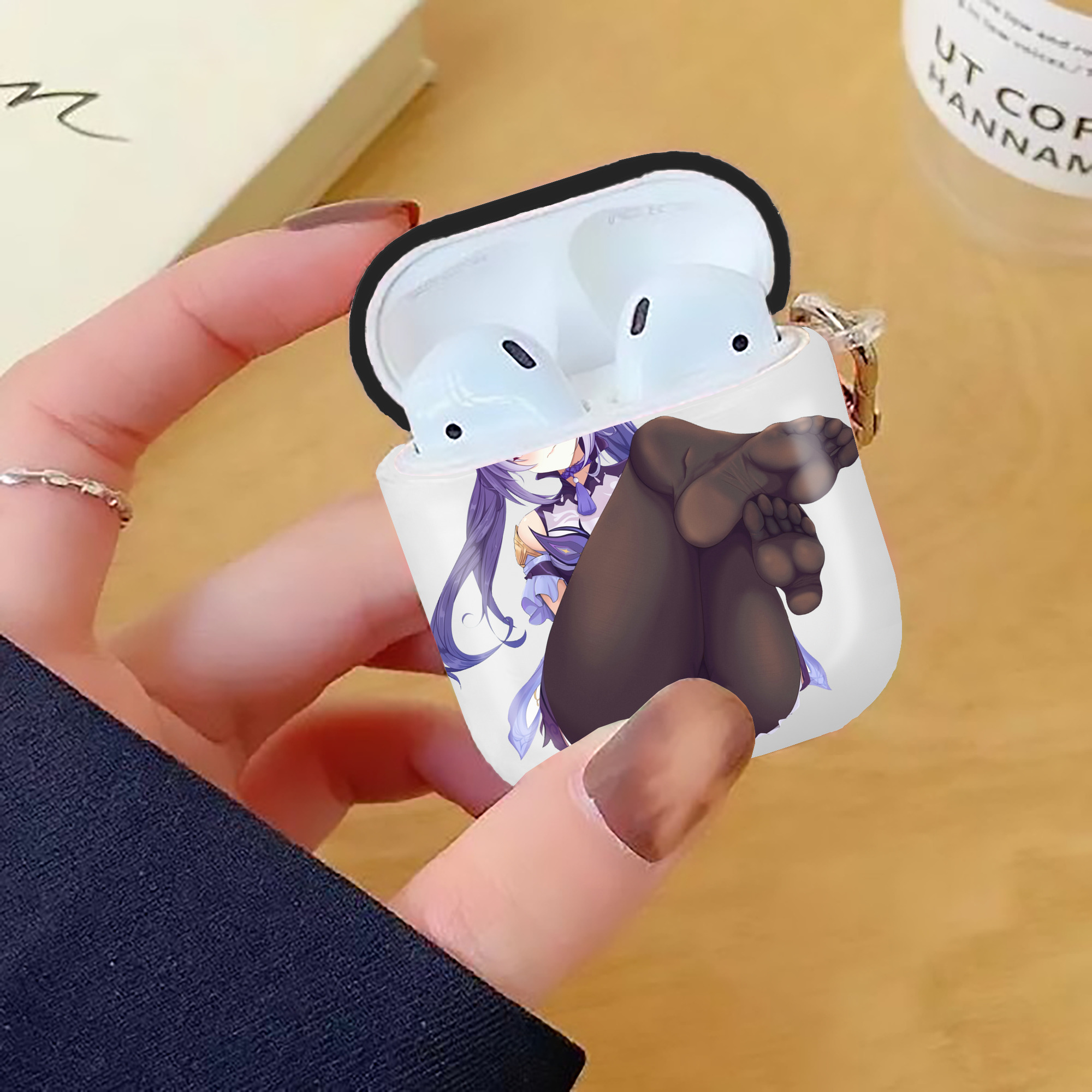 げんし神 刻晴 こくせい genshin Kokusei AirPods 第2世代保護ケース ハードシェル ブラック 耐衝撃・防指紋・カラビナ付き