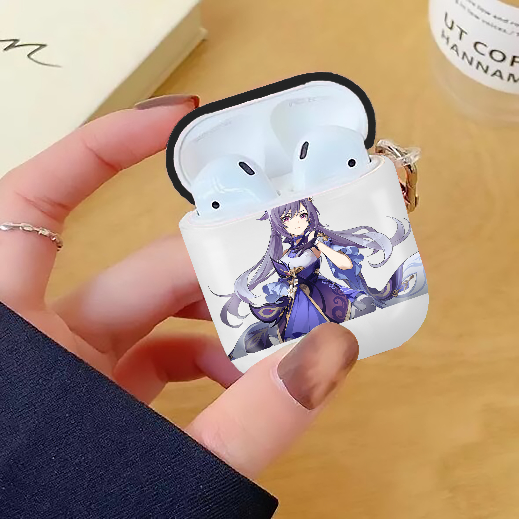 げんし神 刻晴 こくせい genshin Kokusei AirPods 第2世代保護ケース ハードシェル ブラック 耐衝撃・防指紋・カラビナ付き