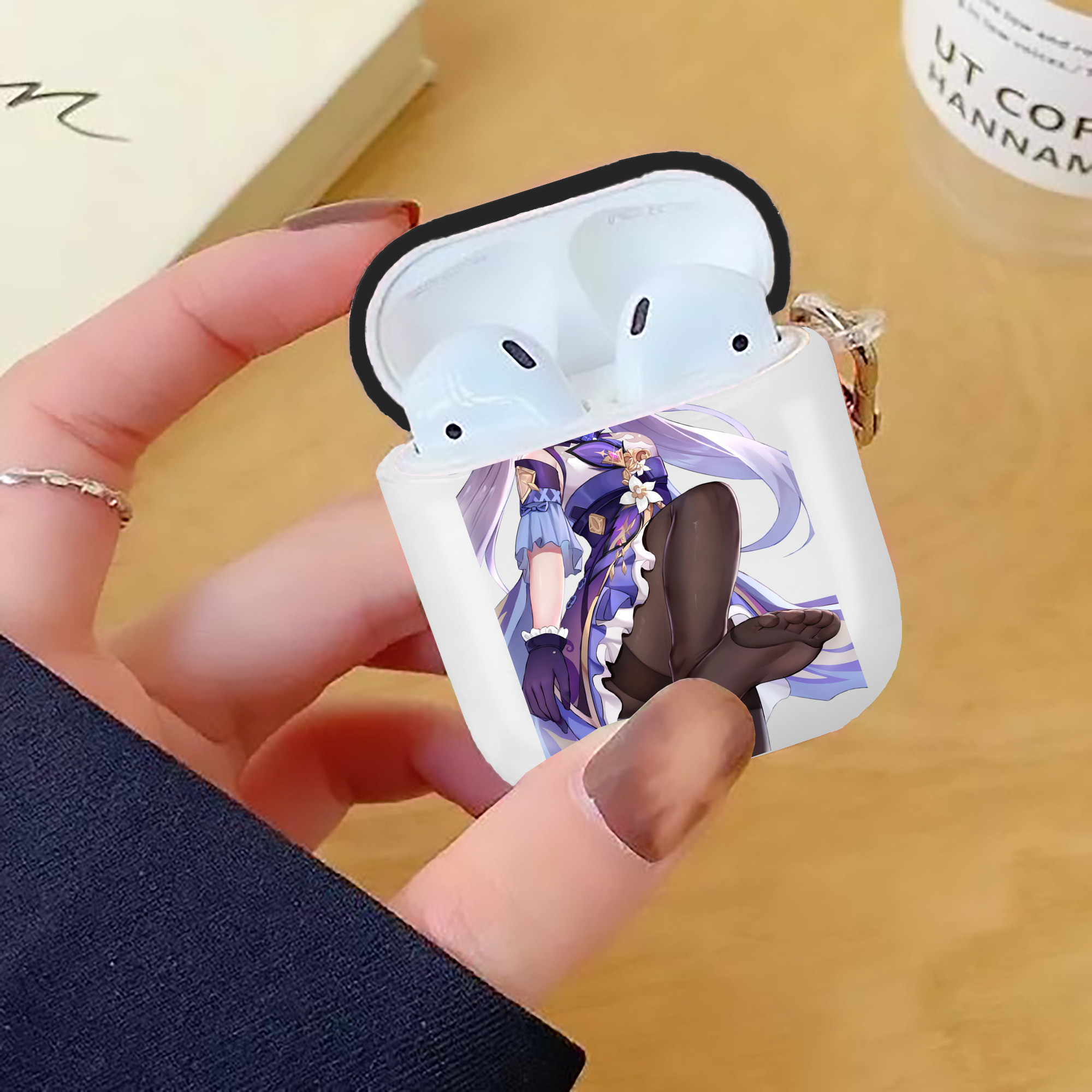 げんし神 刻晴 こくせい genshin Kokusei AirPods 第2世代保護ケース ハードシェル ブラック 耐衝撃・防指紋・カラビナ付き