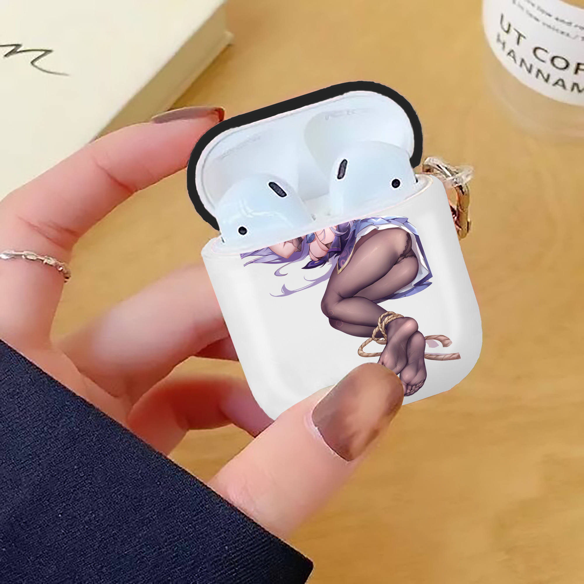 げんし神 刻晴 こくせい genshin Kokusei AirPods 第2世代保護ケース ハードシェル ブラック 耐衝撃・防指紋・カラビナ付き