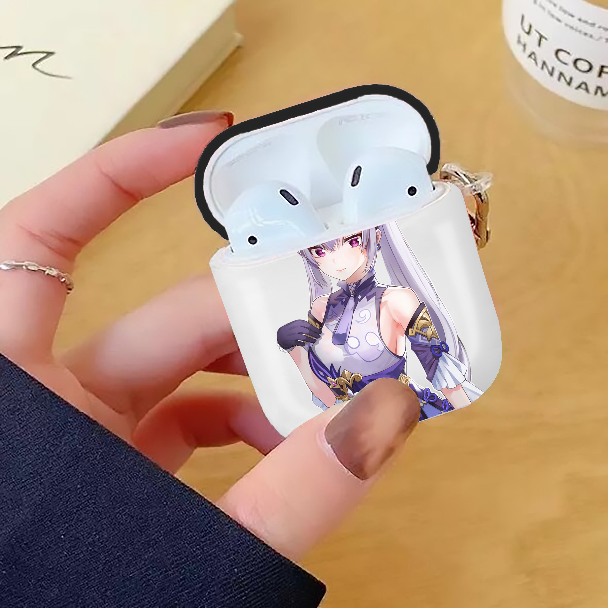 げんし神 刻晴 こくせい genshin Kokusei AirPods 第2世代保護ケース ハードシェル ブラック 耐衝撃・防指紋・カラビナ付き