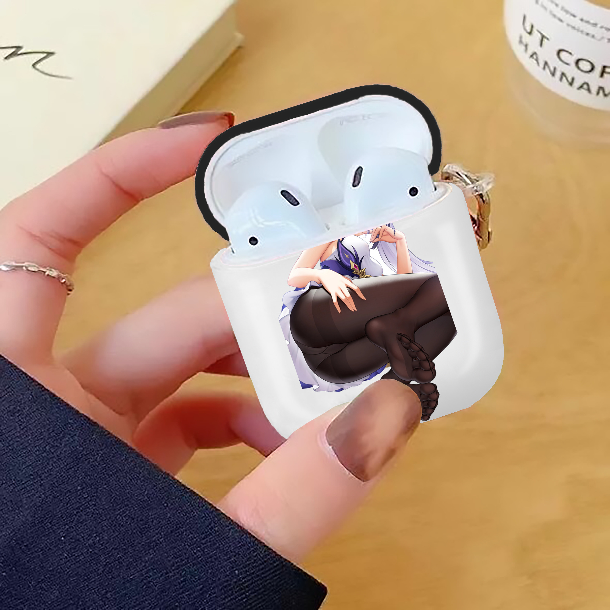 げんし神 刻晴 こくせい genshin Kokusei AirPods 第2世代保護ケース ハードシェル ブラック 耐衝撃・防指紋・カラビナ付き