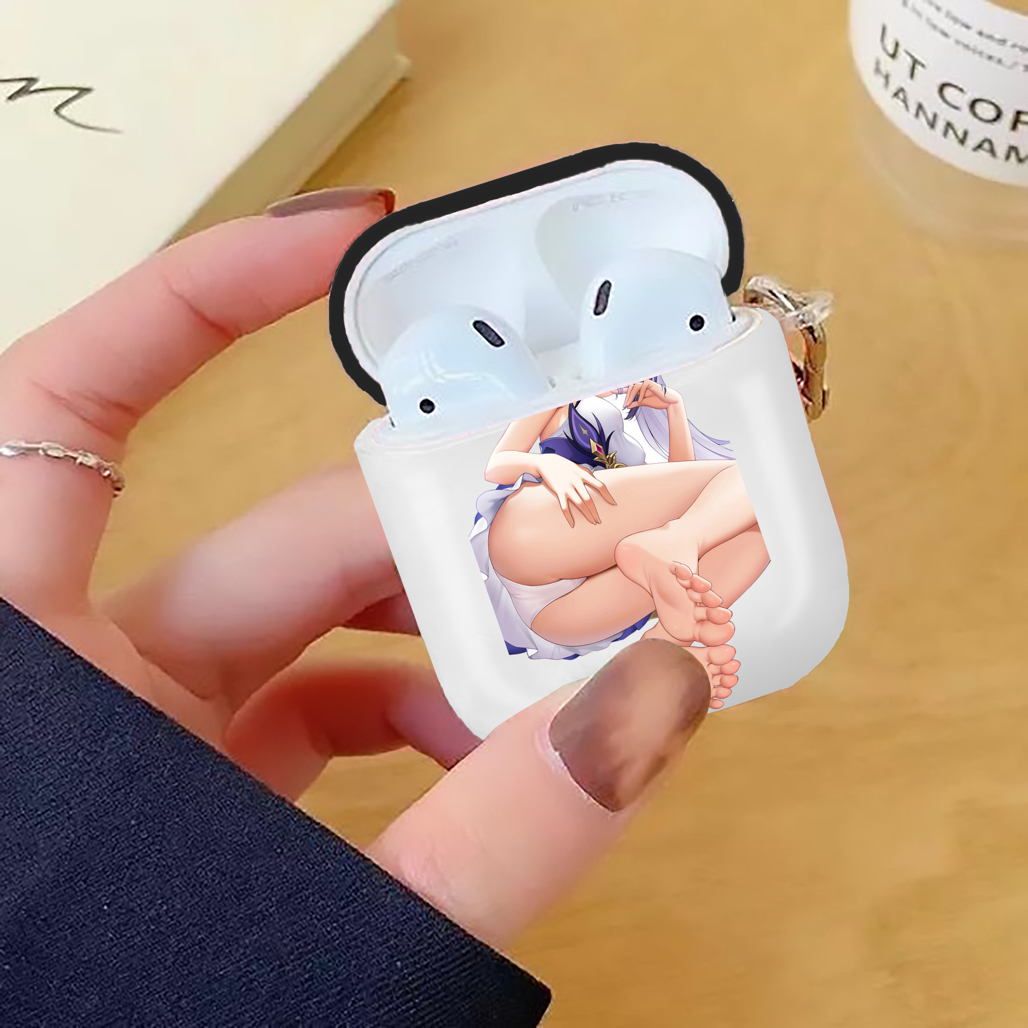 げんし神 刻晴 こくせい genshin Kokusei AirPods 第2世代保護ケース ハードシェル ブラック 耐衝撃・防指紋・カラビナ付き