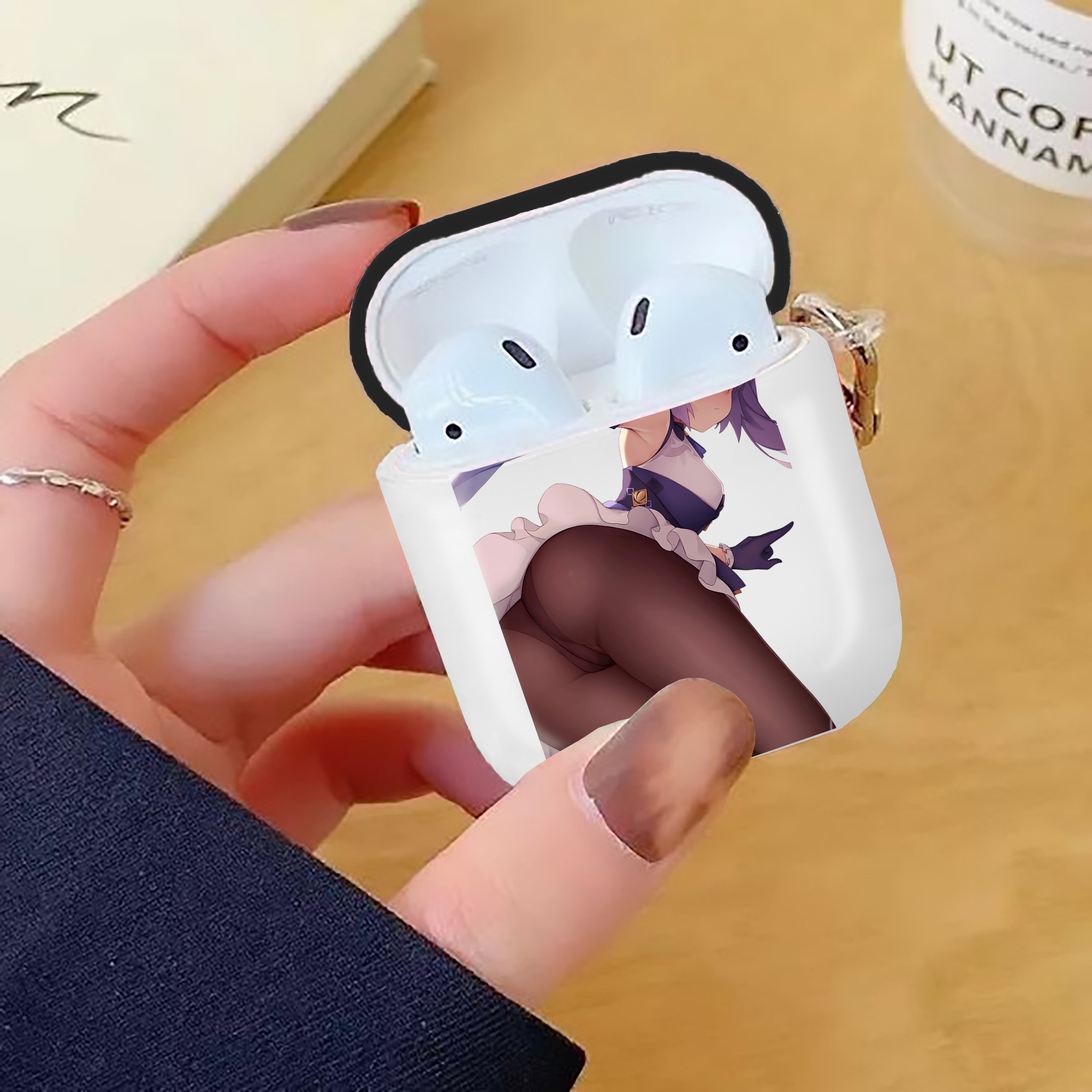 げんし神 刻晴 こくせい genshin Kokusei AirPods 第2世代保護ケース ハードシェル ブラック 耐衝撃・防指紋・カラビナ付き