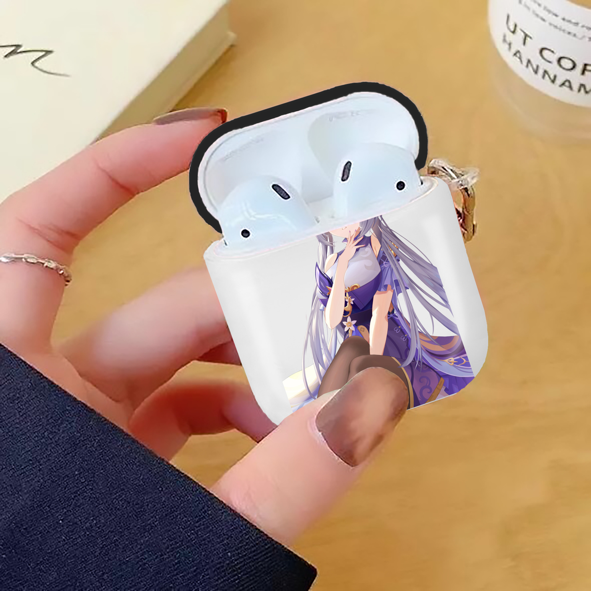 げんし神 刻晴 こくせい genshin Kokusei AirPods 第2世代保護ケース ハードシェル ブラック 耐衝撃・防指紋・カラビナ付き