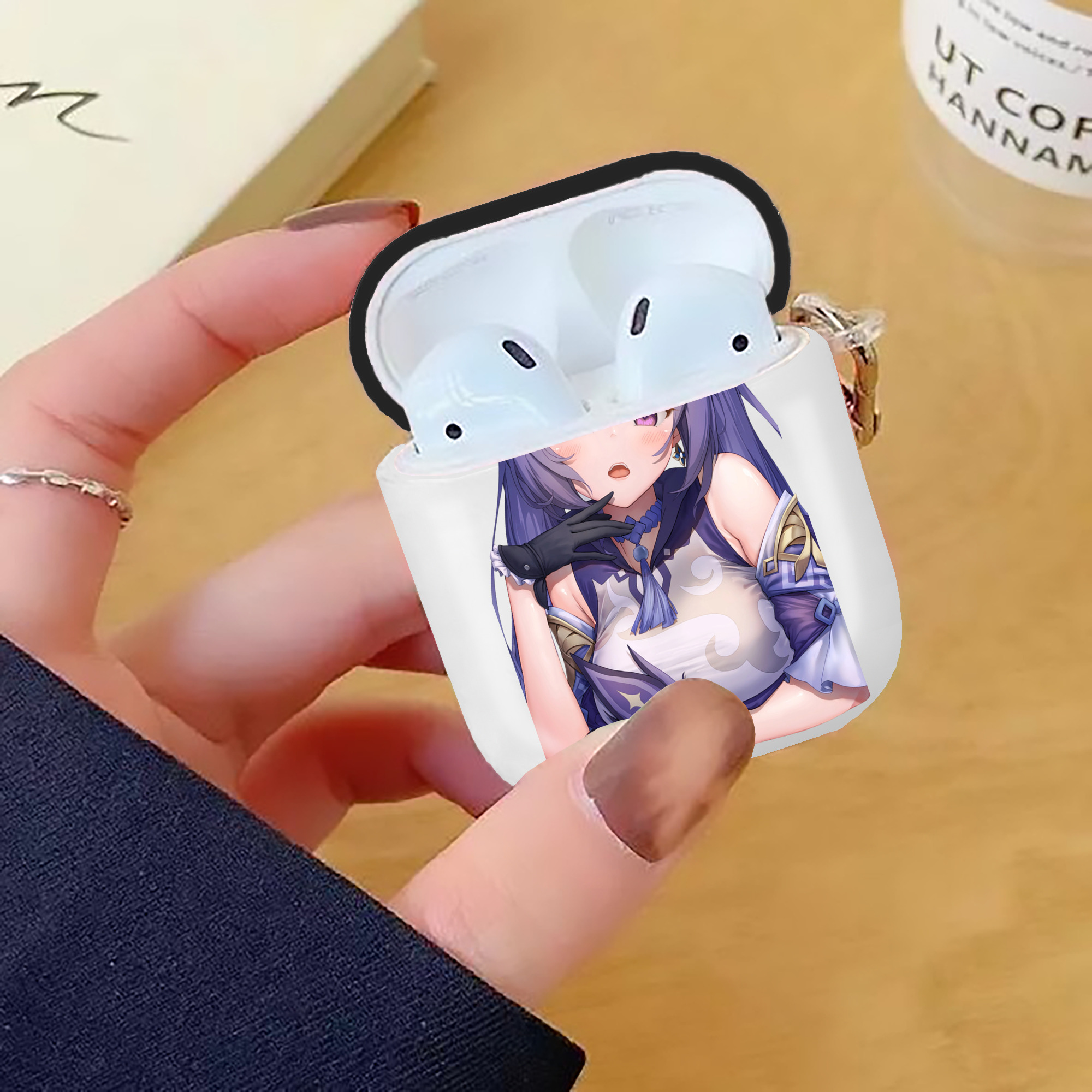 げんし神 刻晴 こくせい genshin Kokusei AirPods 第2世代保護ケース ハードシェル ブラック 耐衝撃・防指紋・カラビナ付き